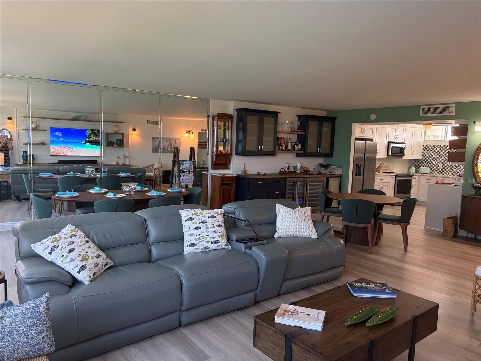 Great room to kitchen - 100 SANDS POINT RD #219, LONGBOAT KEY