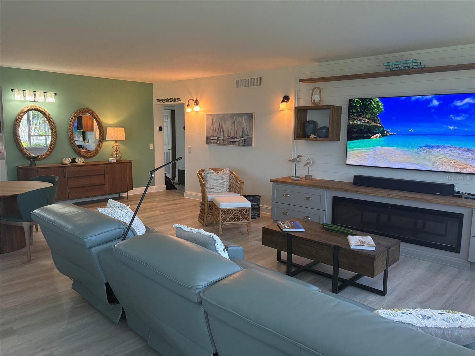 Great room - 100 SANDS POINT RD #219, LONGBOAT KEY