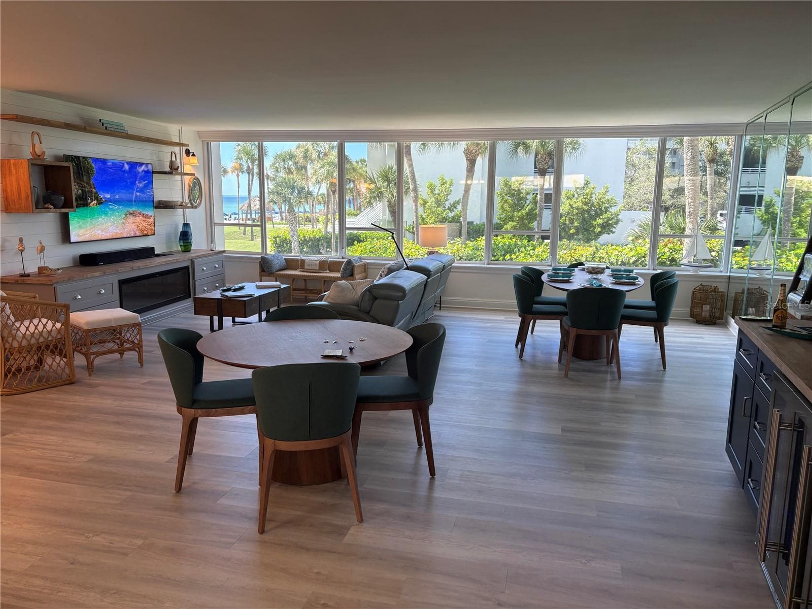 Great room - 100 SANDS POINT RD #219, LONGBOAT KEY