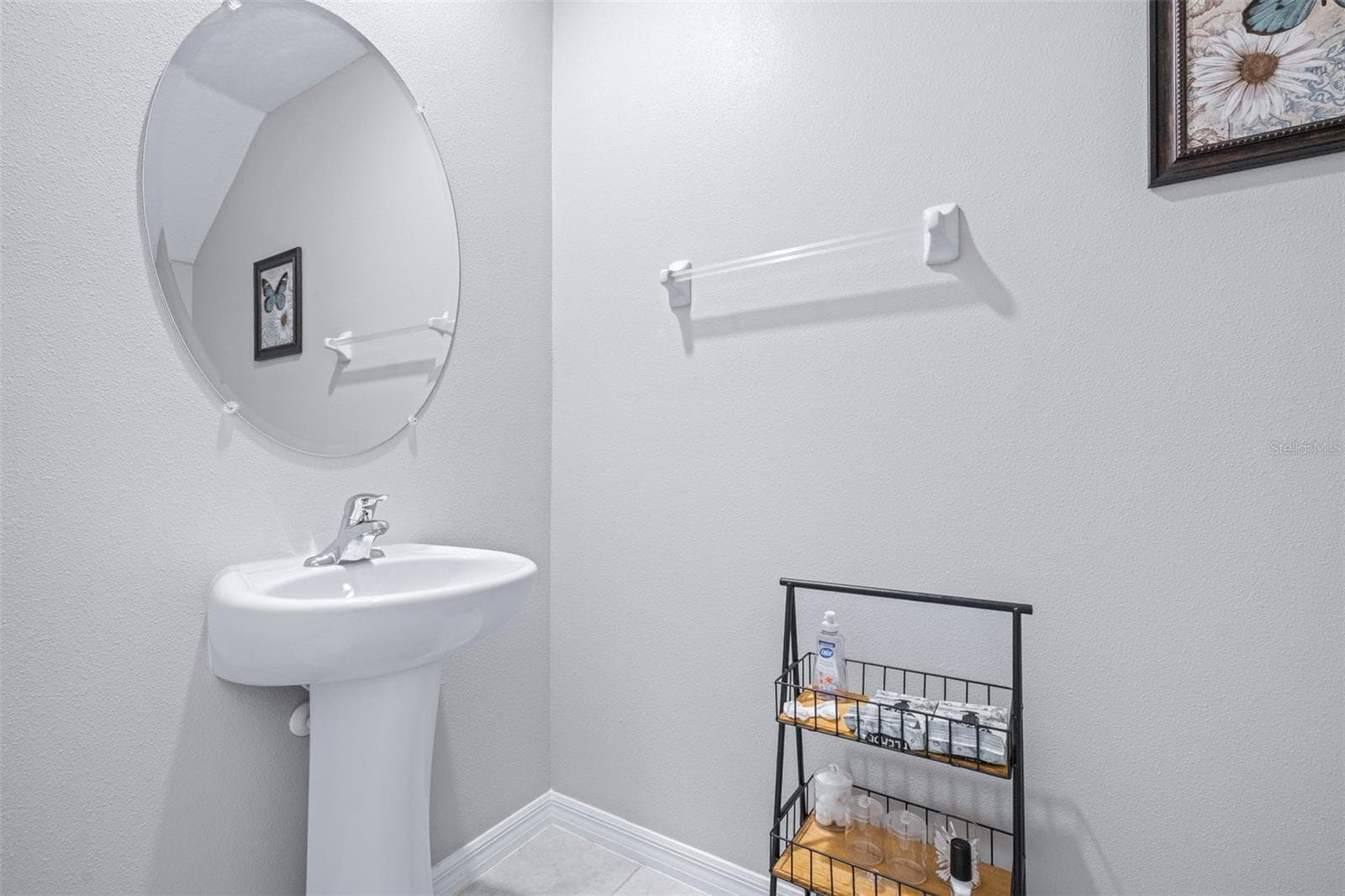 1/2 Bath downstairs - 16755 DELIA ST, WIMAUMA