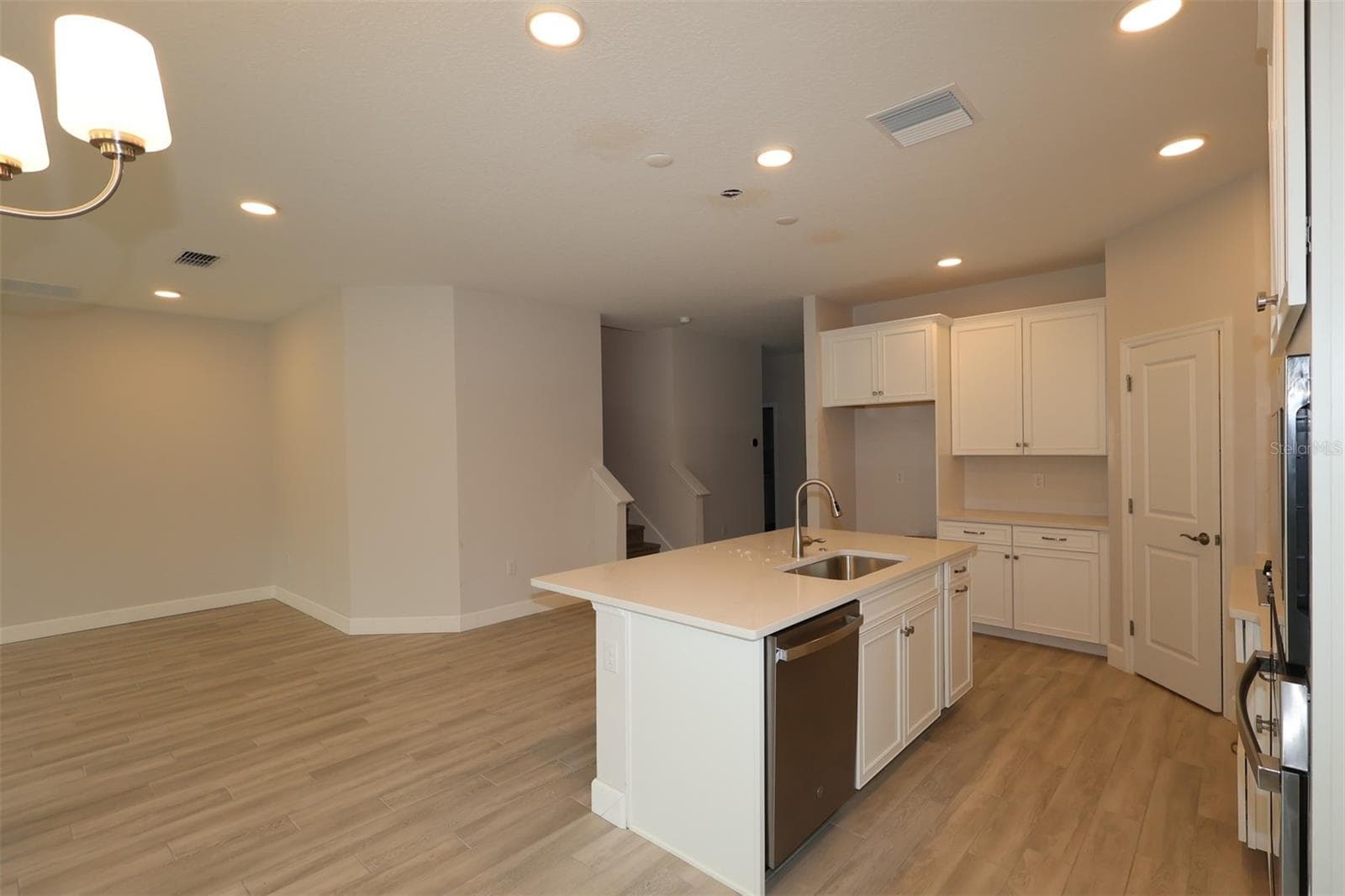 Single Family Residence at 2909 SWEETGRASS LN, ZELLWOOD, photo 8 of 53