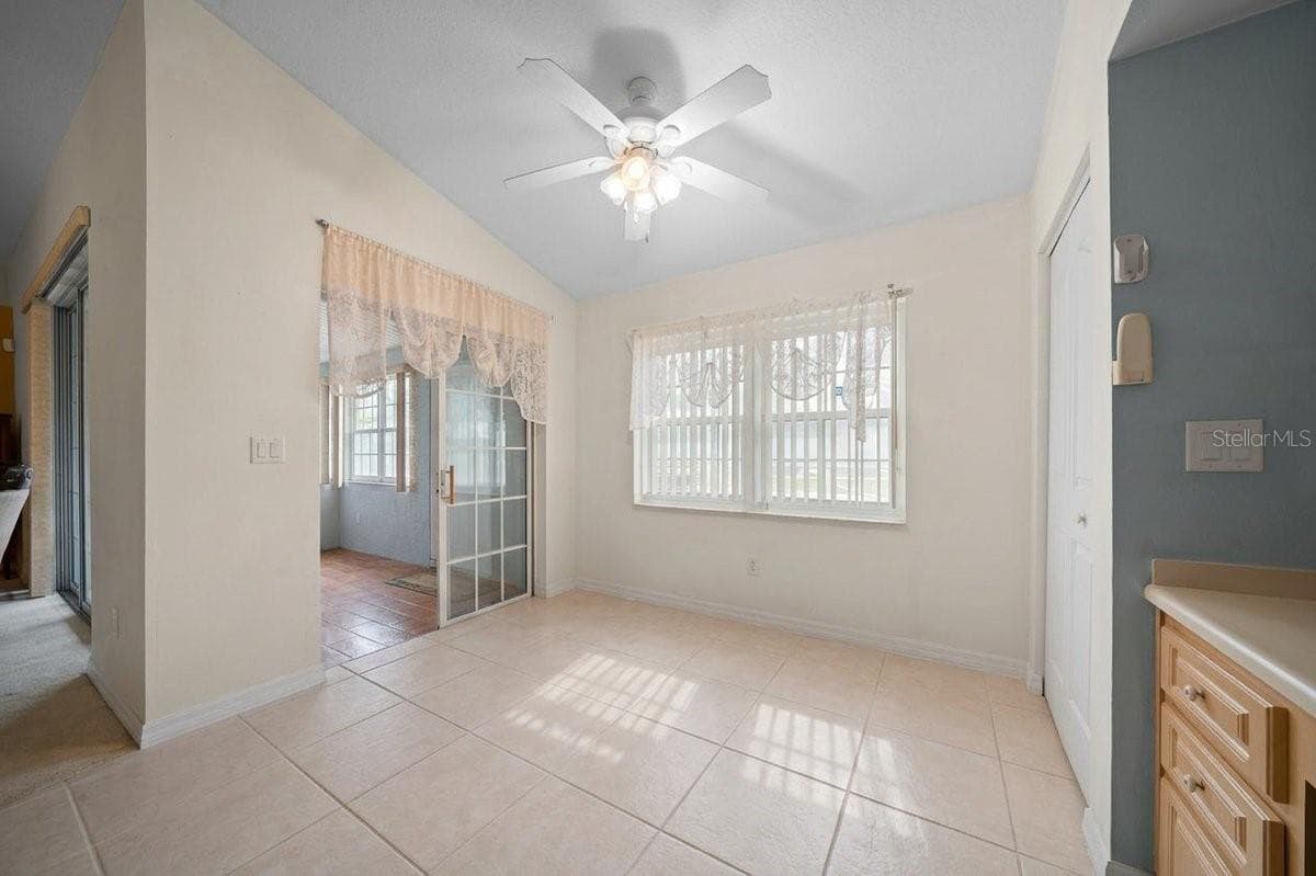Virtually edited- furniture removed - 1961 SW 170TH LOOP, OCALA