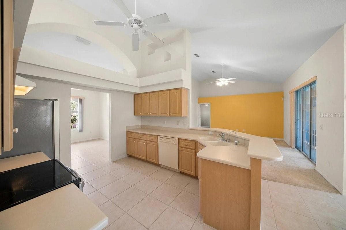 Virtually edited- furniture removed - 1961 SW 170TH LOOP, OCALA