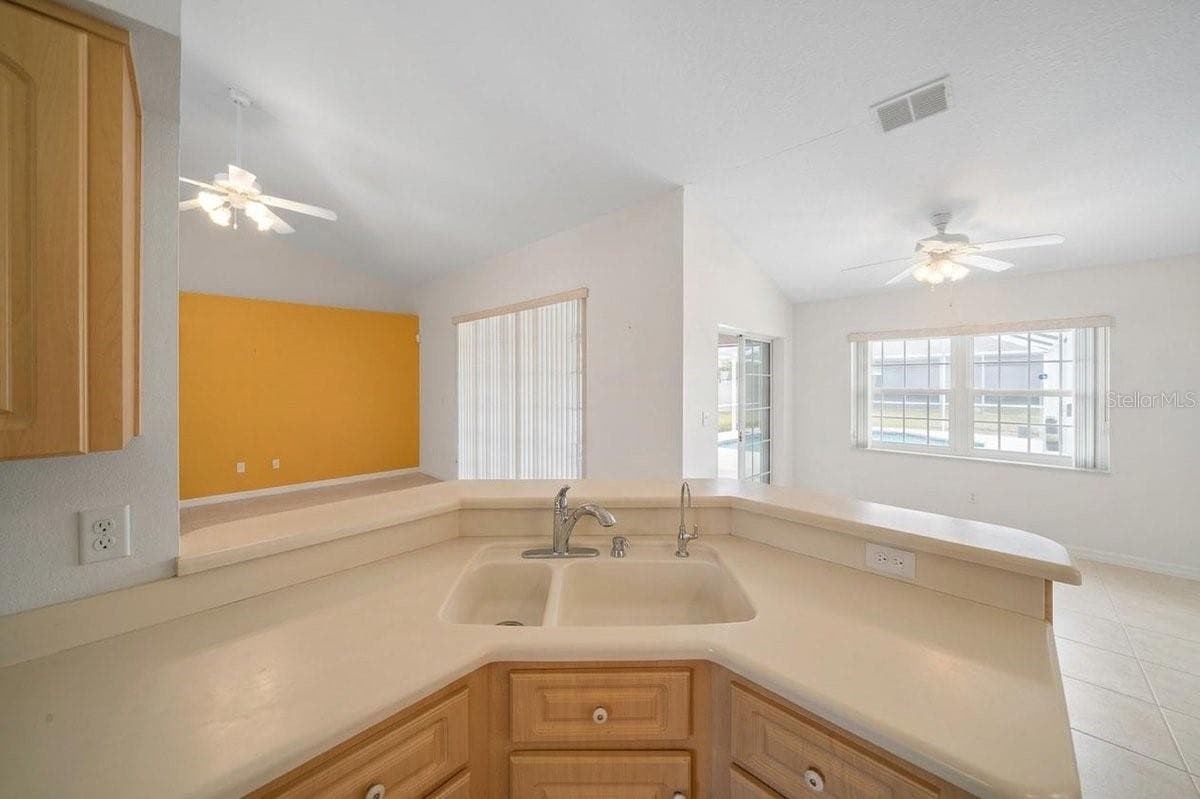 Virtually edited- furniture removed - 1961 SW 170TH LOOP, OCALA