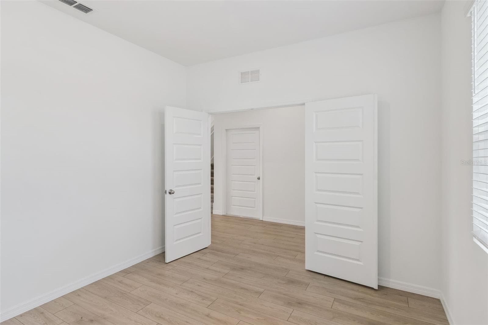 Single Family Residence at 5400 CLOUDBERRY AVE, LAKELAND, photo 5 of 49
