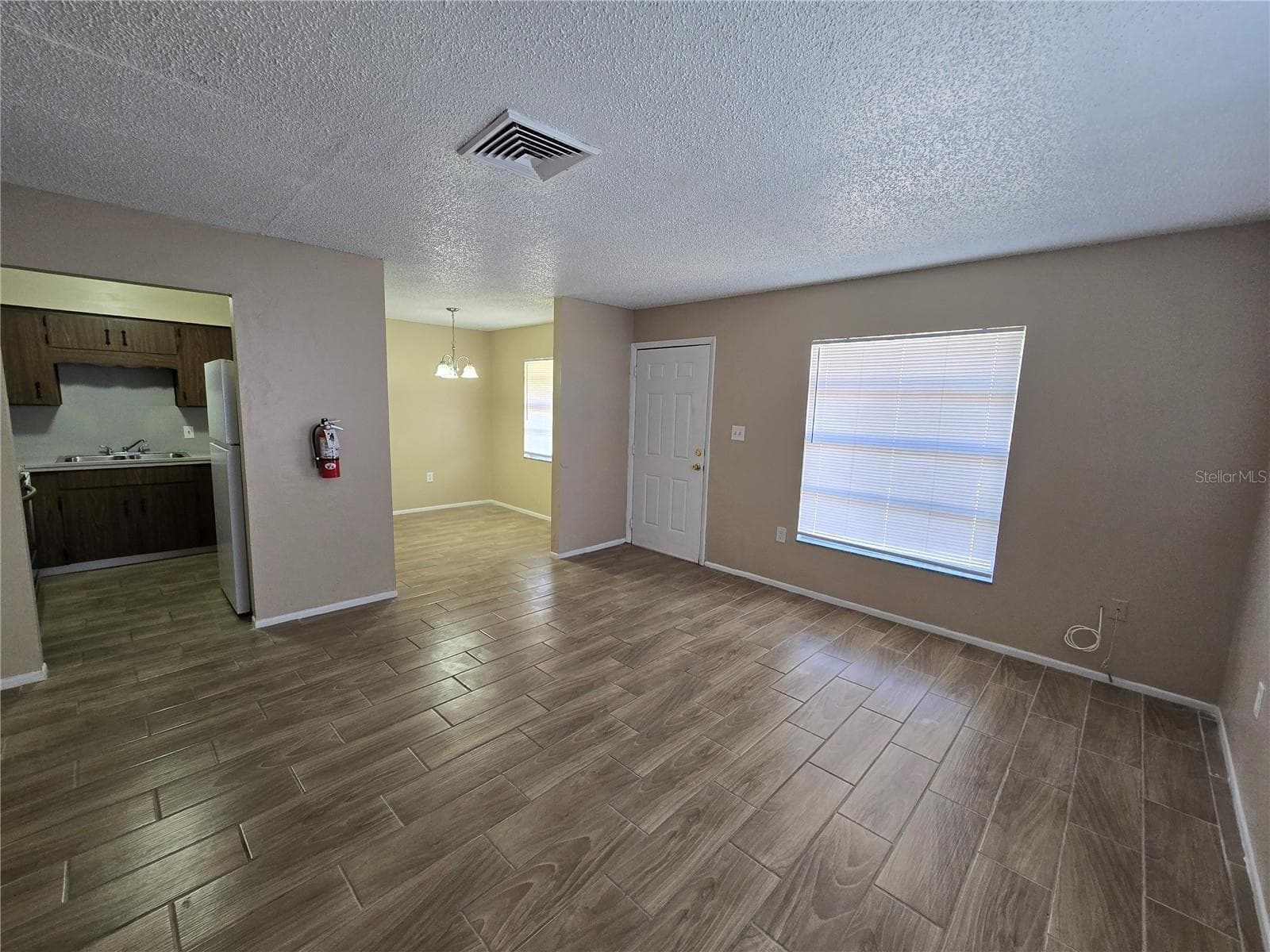 1332 LIVING ROOM - SUNSET TERRACE SUB 7 PG45, LAKELAND