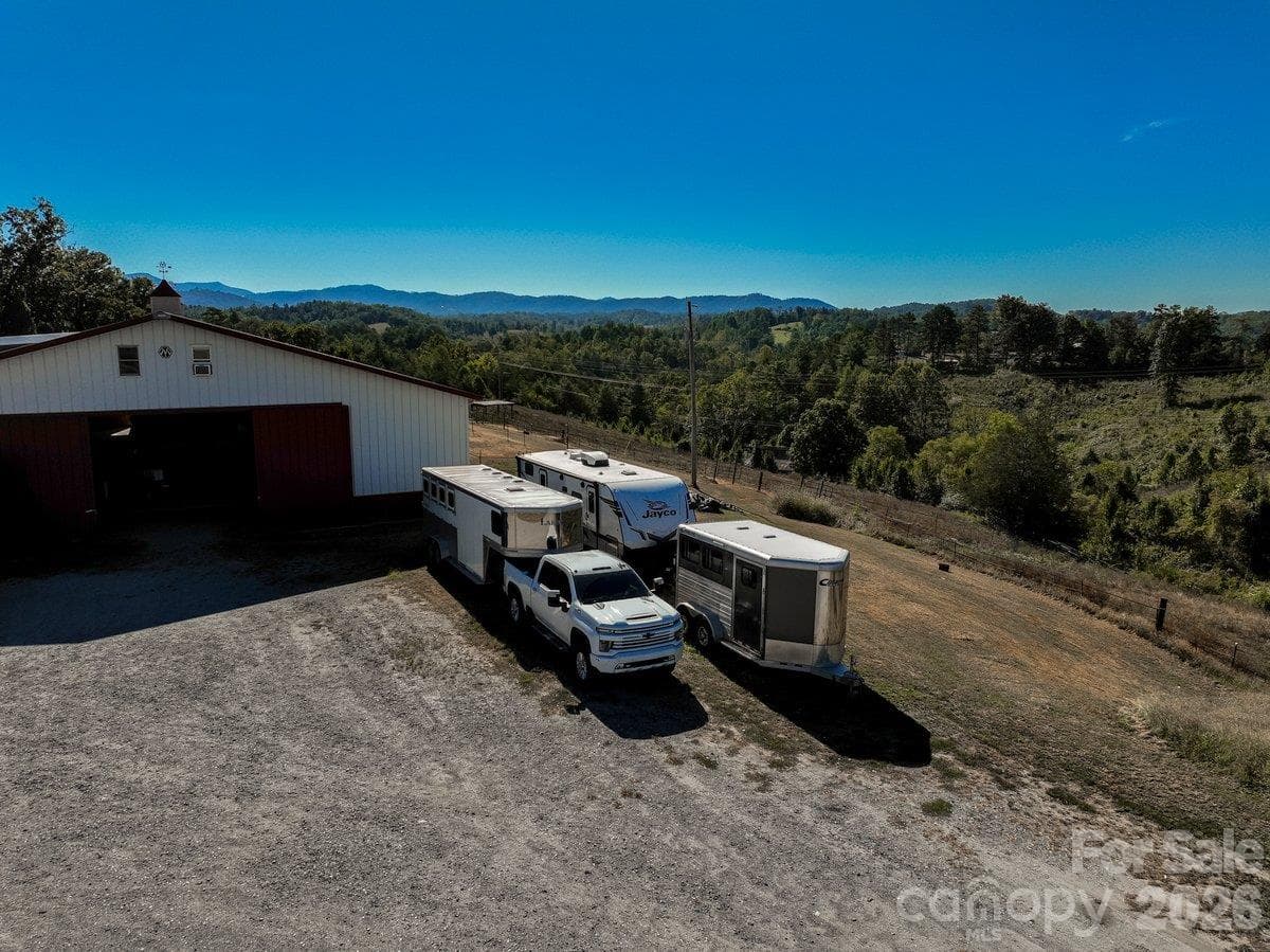 Main Barn with 18 Stalls built in 2017. - 217 Flint Hill Road, Alexander