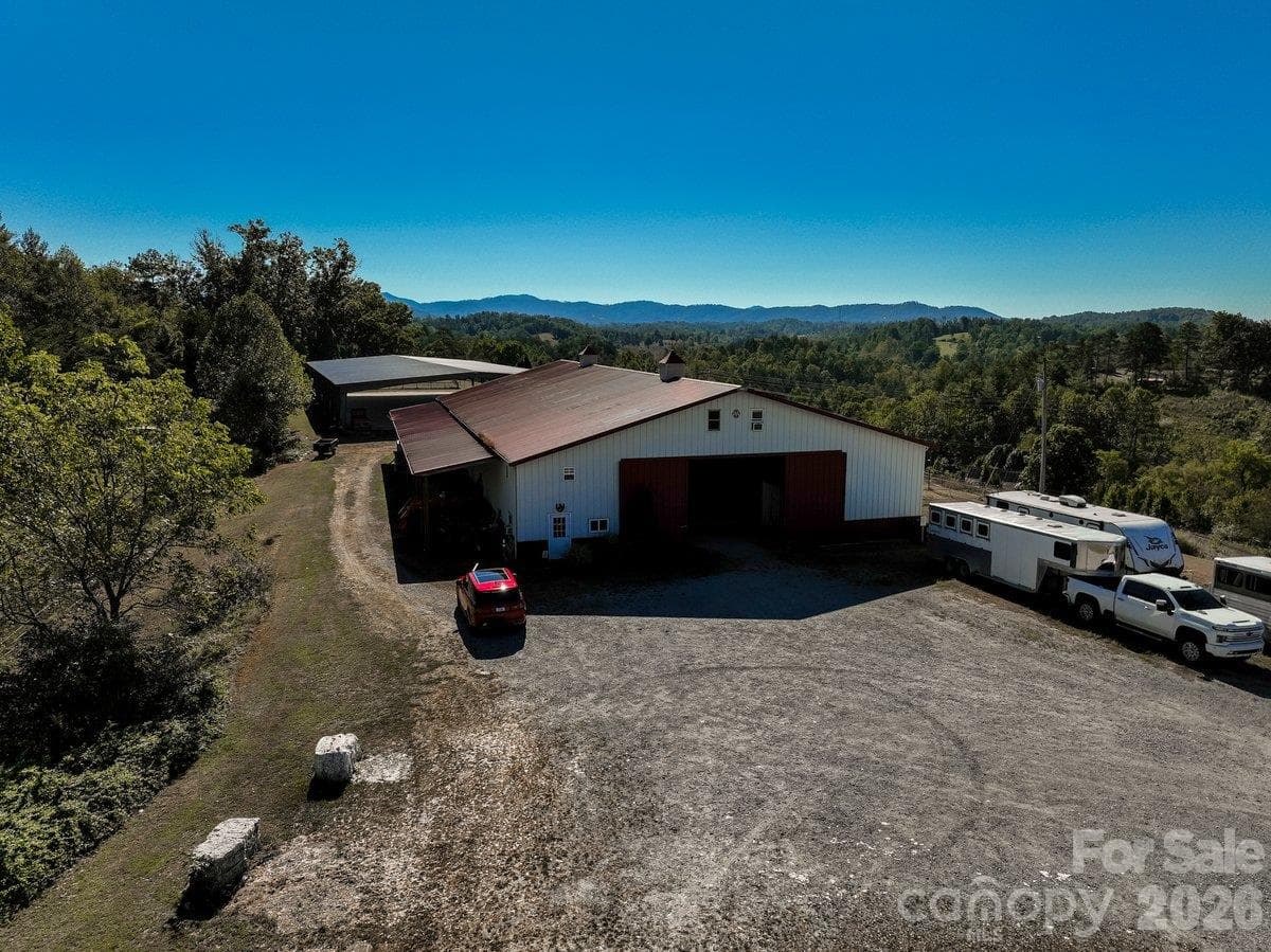 Open parking - 217 Flint Hill Road, Alexander