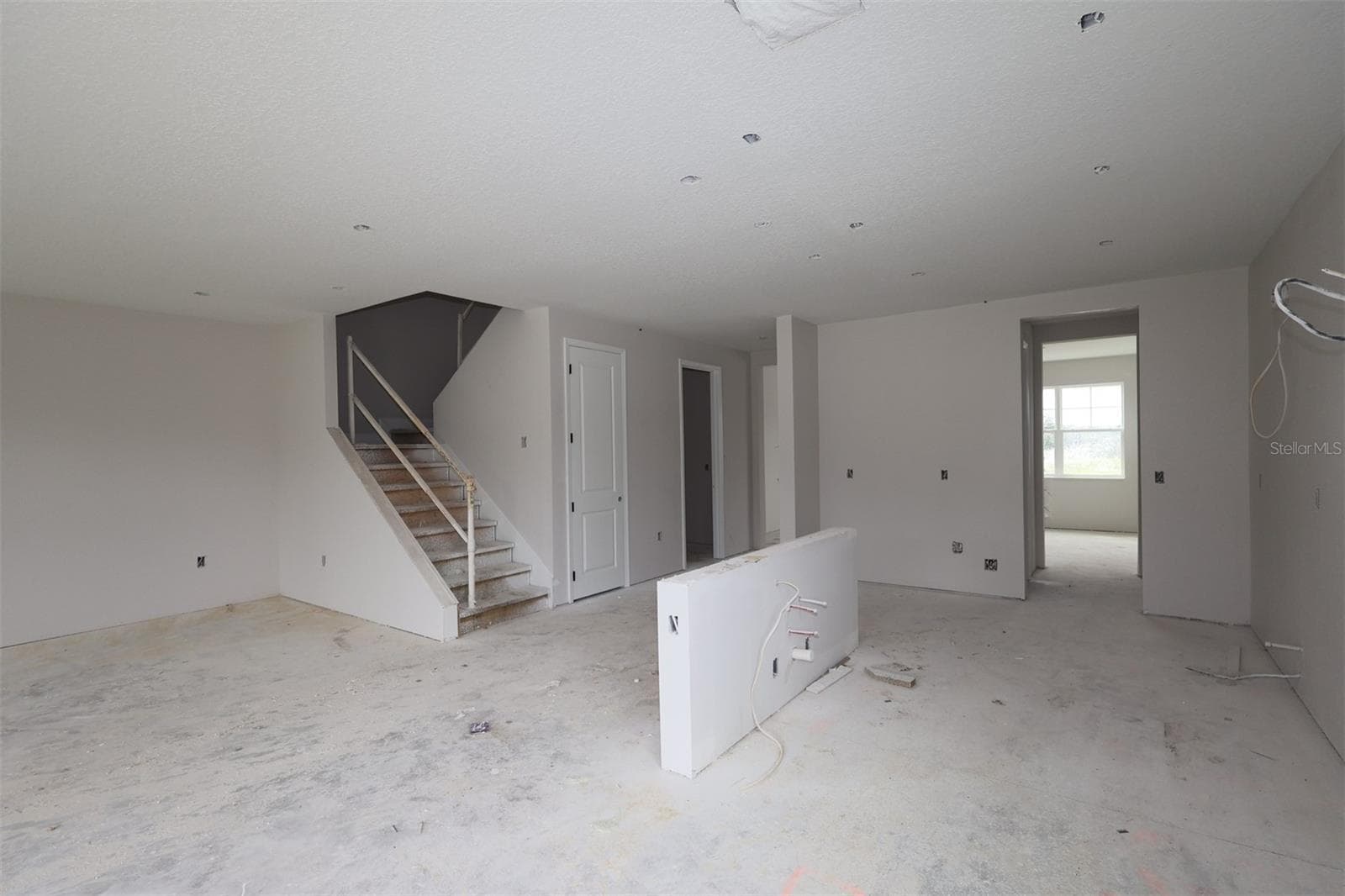 Single Family Residence at 2813 SWEETGRASS LN, ZELLWOOD, photo 4 of 46
