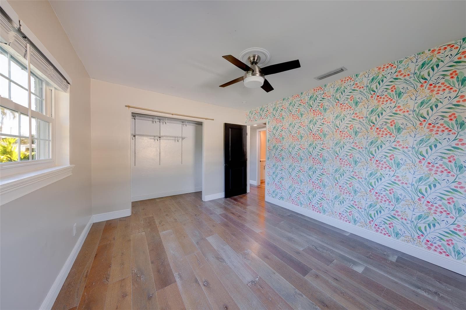 Single Family Residence at 5688 34TH AVE N, ST PETERSBURG, photo 17 of 48