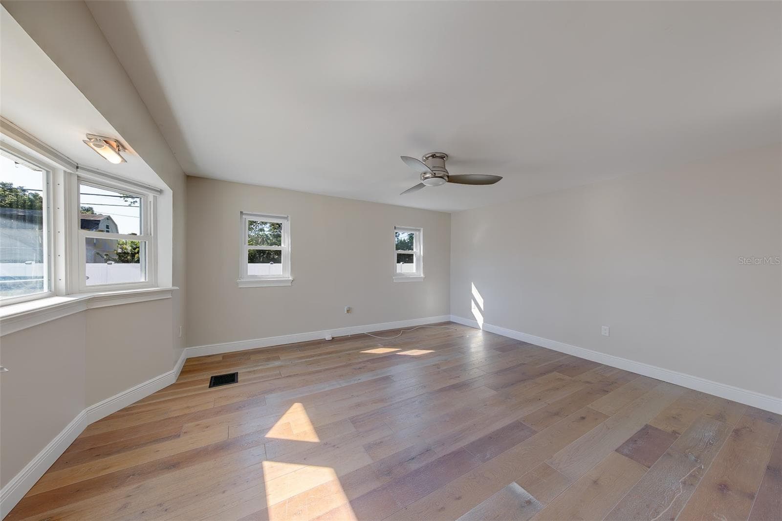 Single Family Residence at 5688 34TH AVE N, ST PETERSBURG, photo 19 of 48
