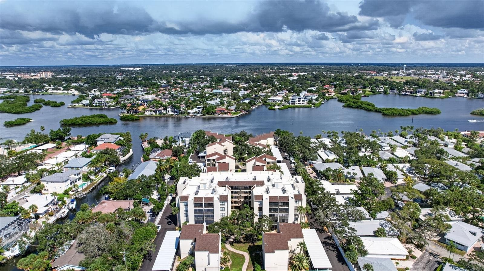 Condominium at 6157 MIDNIGHT PASS RD #E53, SARASOTA, photo 33 of 50