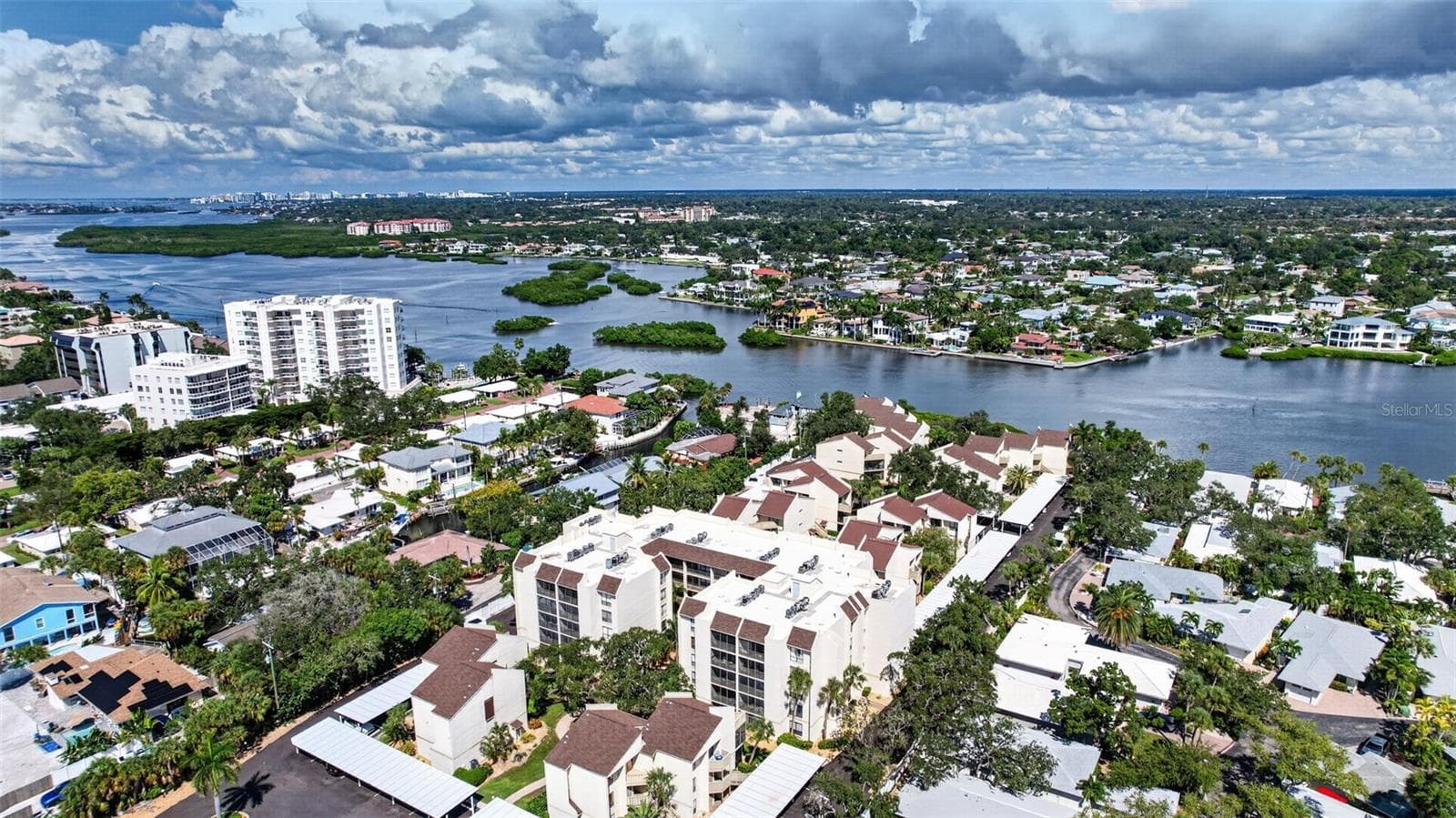 Condominium at 6157 MIDNIGHT PASS RD #E53, SARASOTA, photo 34 of 50