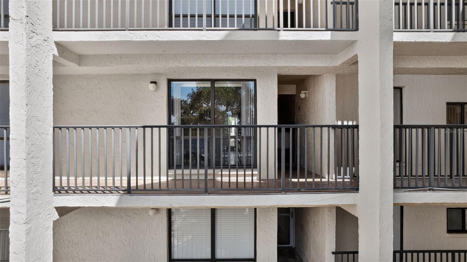 Condominium at 6157 MIDNIGHT PASS RD #E53, SARASOTA, photo 40 of 50
