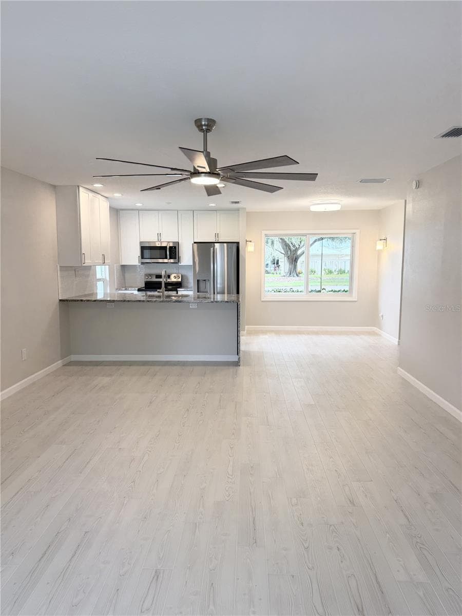 Condominium at 11481 W BAYSHORE DR #105, CRYSTAL RIVER, photo 7 of 23