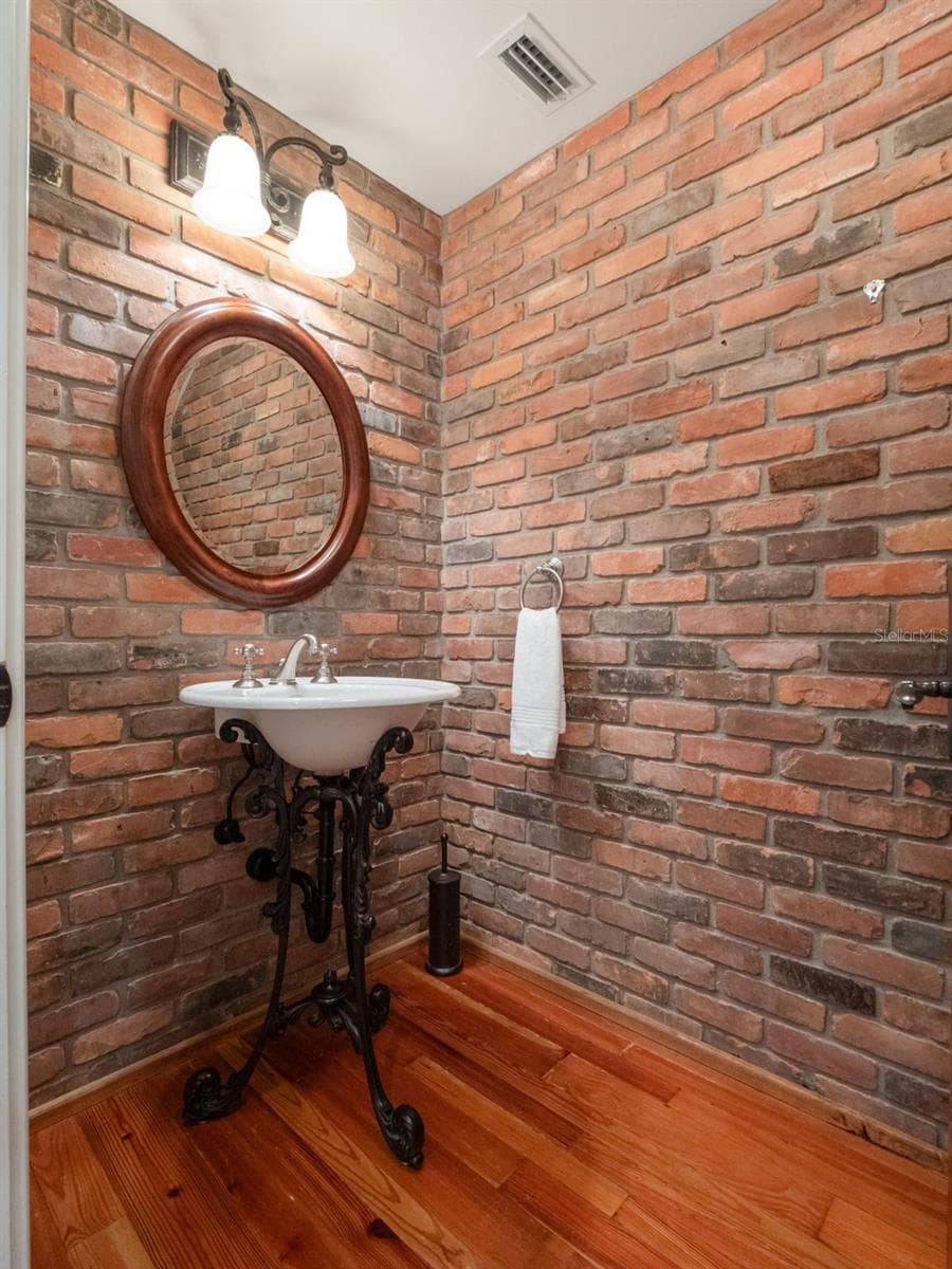 Powder Room off Foyer - 1600 LEGION DR, WINTER PARK