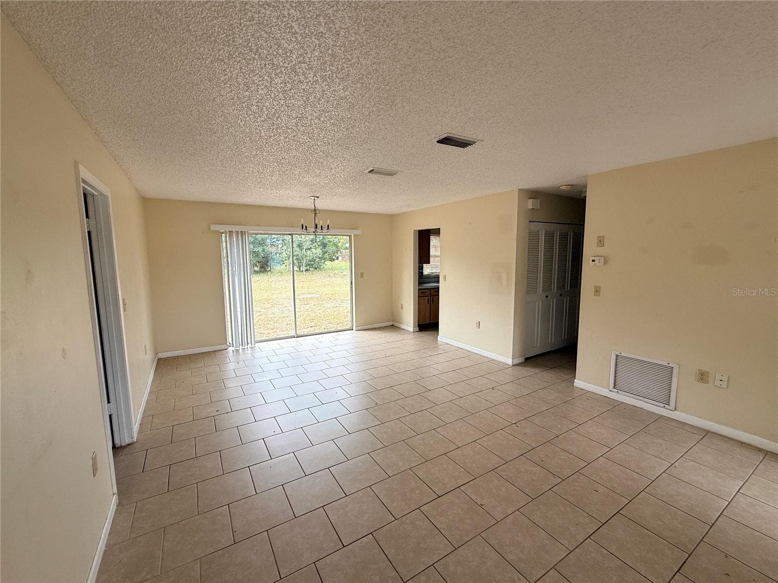Single Family Residence at 14922 SW 38TH CIR, OCALA, photo 9 of 17