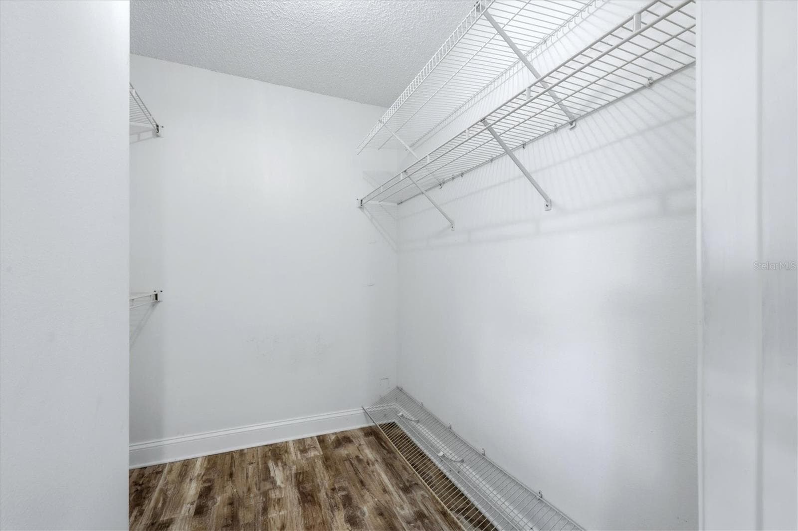 Single Family Residence at 10444 GULFSTREAM BLVD, ENGLEWOOD, photo 23 of 44