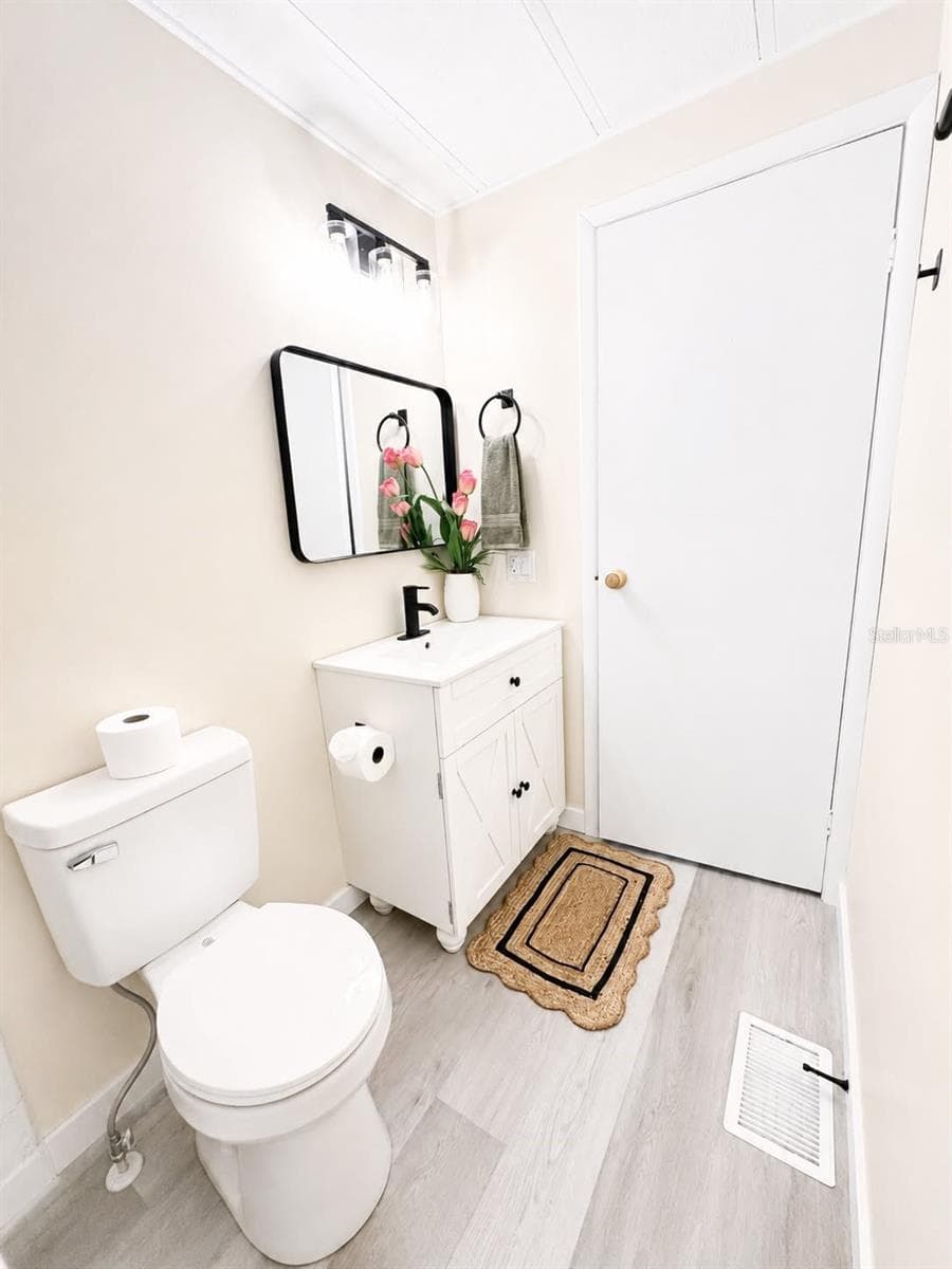 Manufactured Home at 9330 SALISBURY DR, BROOKSVILLE, photo 14 of 27