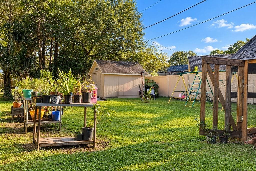Single Family Residence at 2410 UNITY TREE DR, EDGEWATER, photo 4 of 40