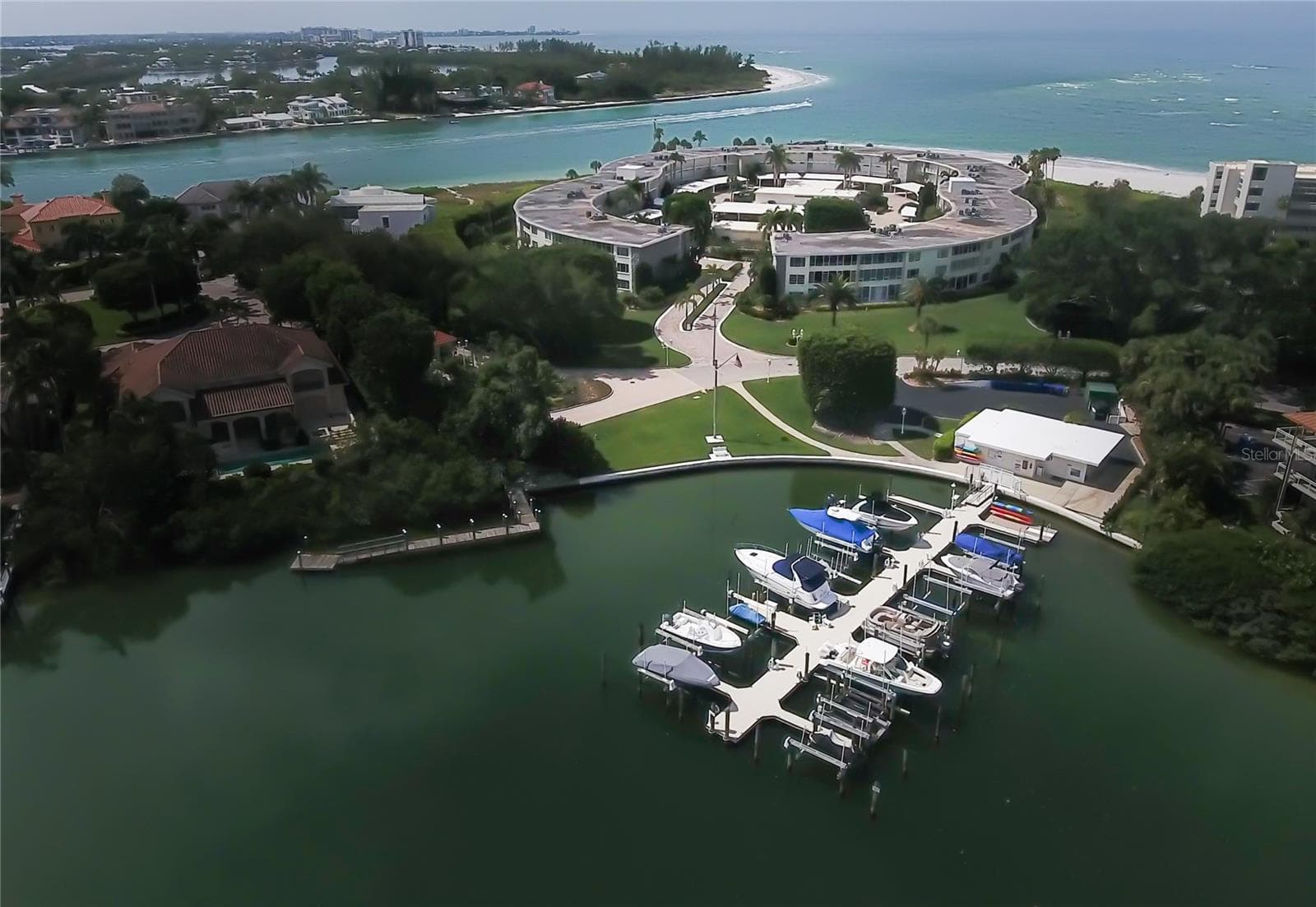 Sands Point marina - 100 SANDS POINT RD #219, LONGBOAT KEY