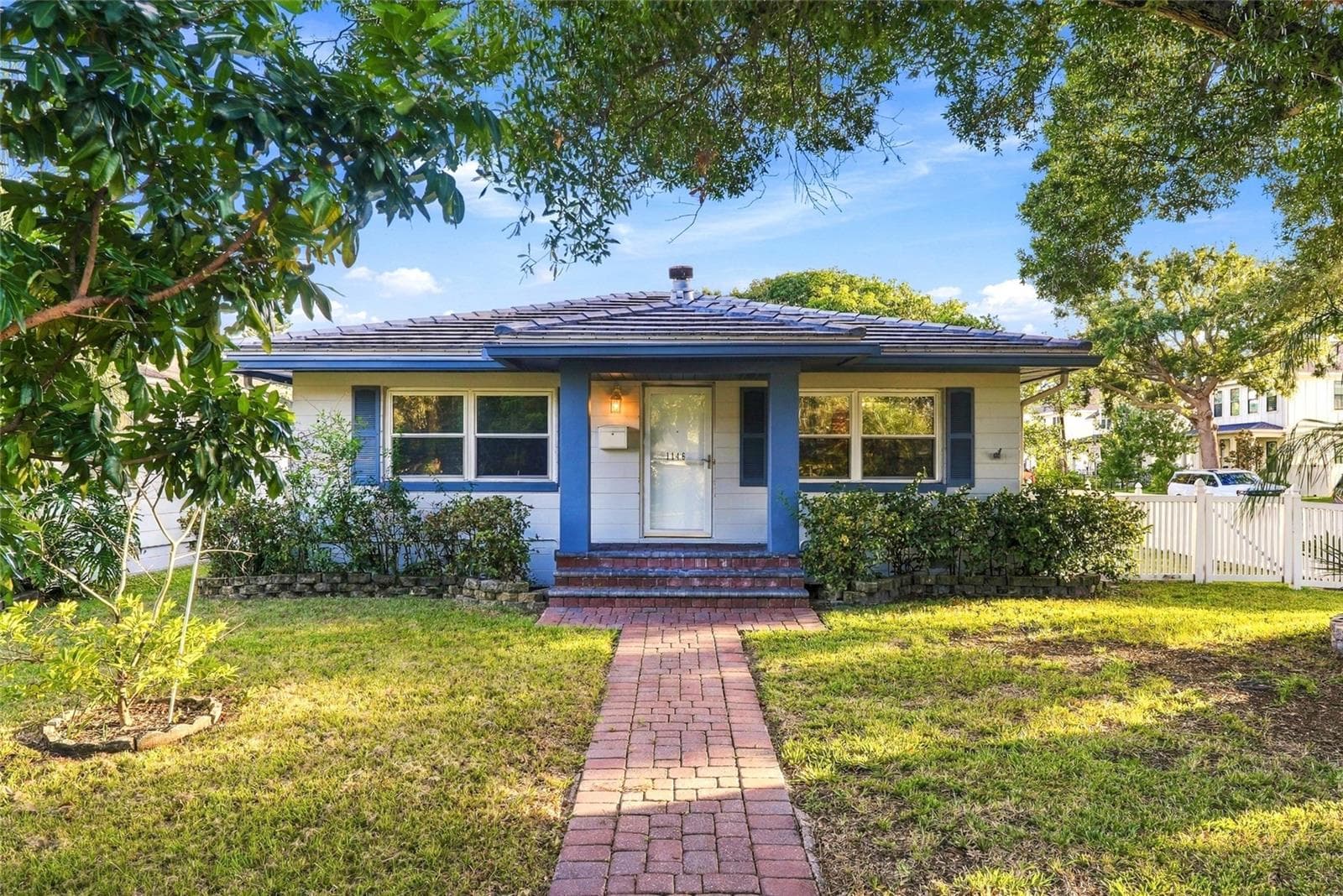 Single Family Residence at 1146 30TH AVE N, ST PETERSBURG, photo 4 of 51