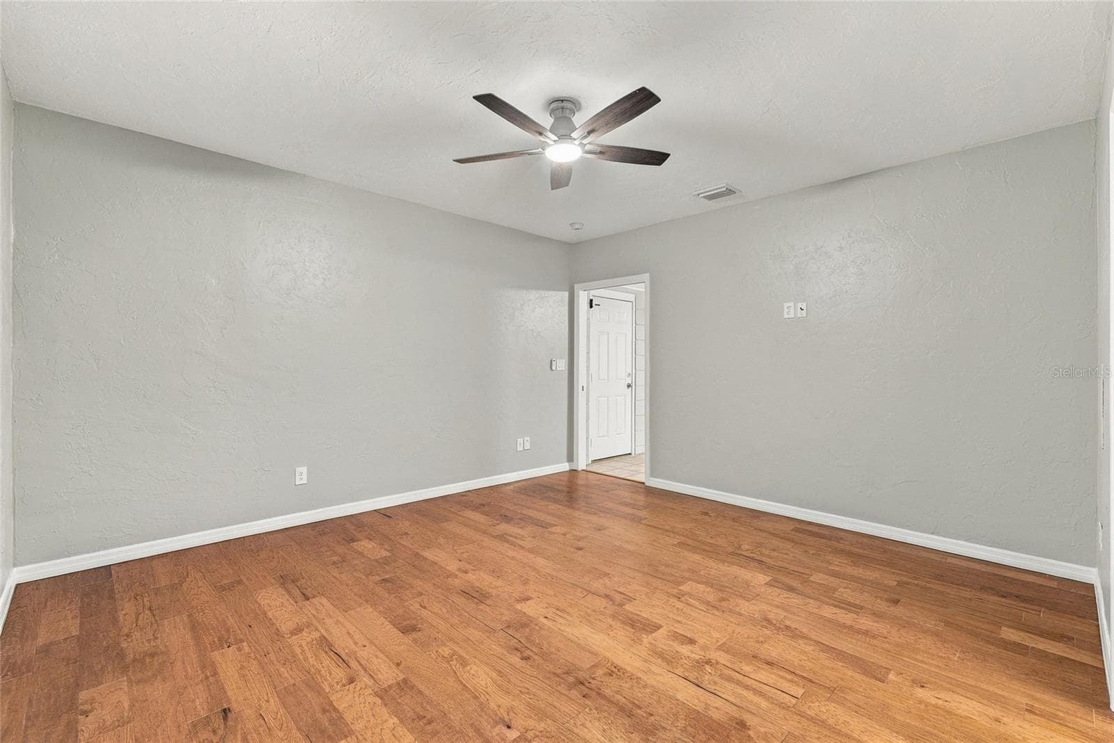 Single Family Residence at 1146 30TH AVE N, ST PETERSBURG, photo 28 of 51