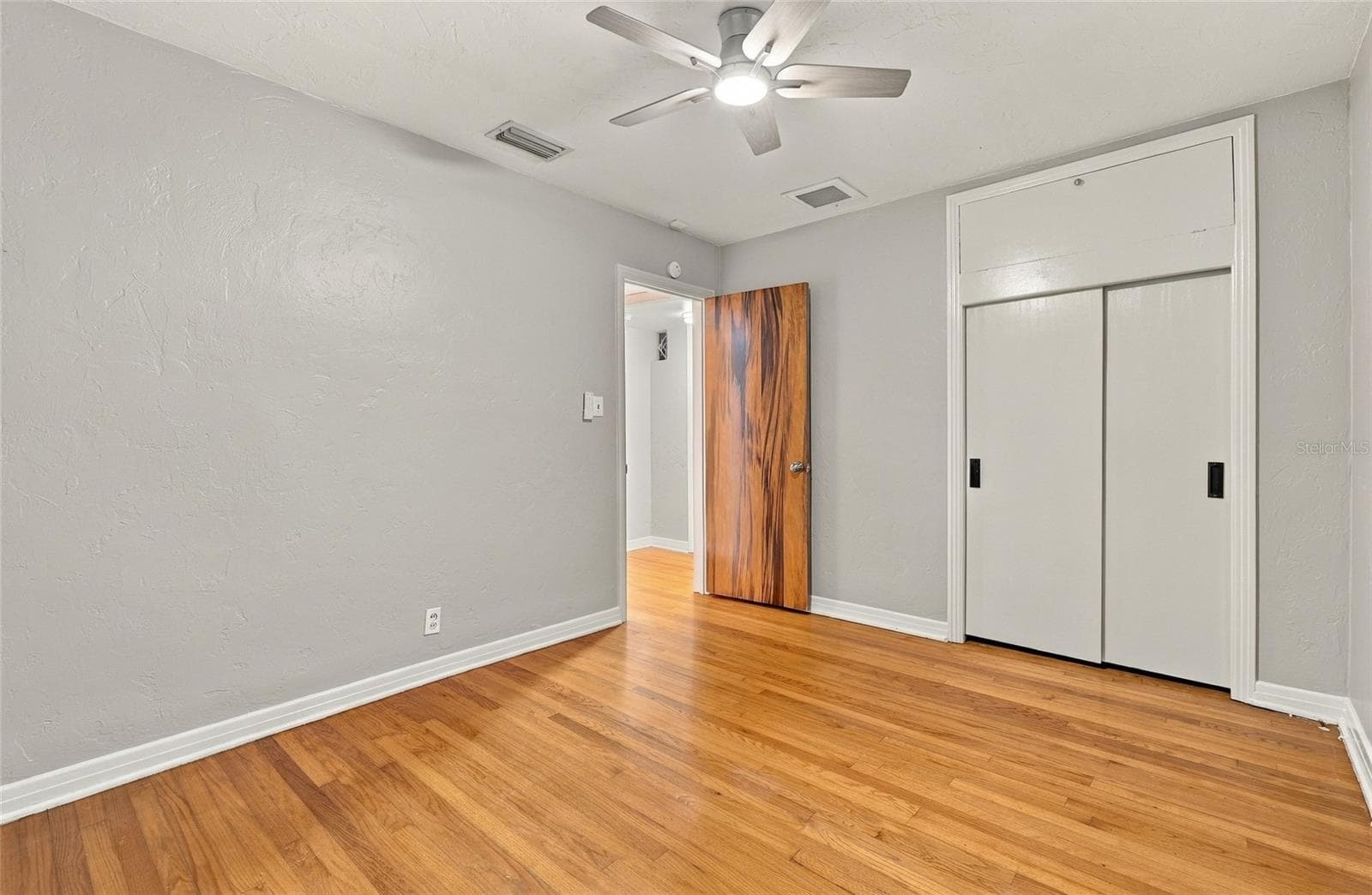 Single Family Residence at 1146 30TH AVE N, ST PETERSBURG, photo 31 of 51