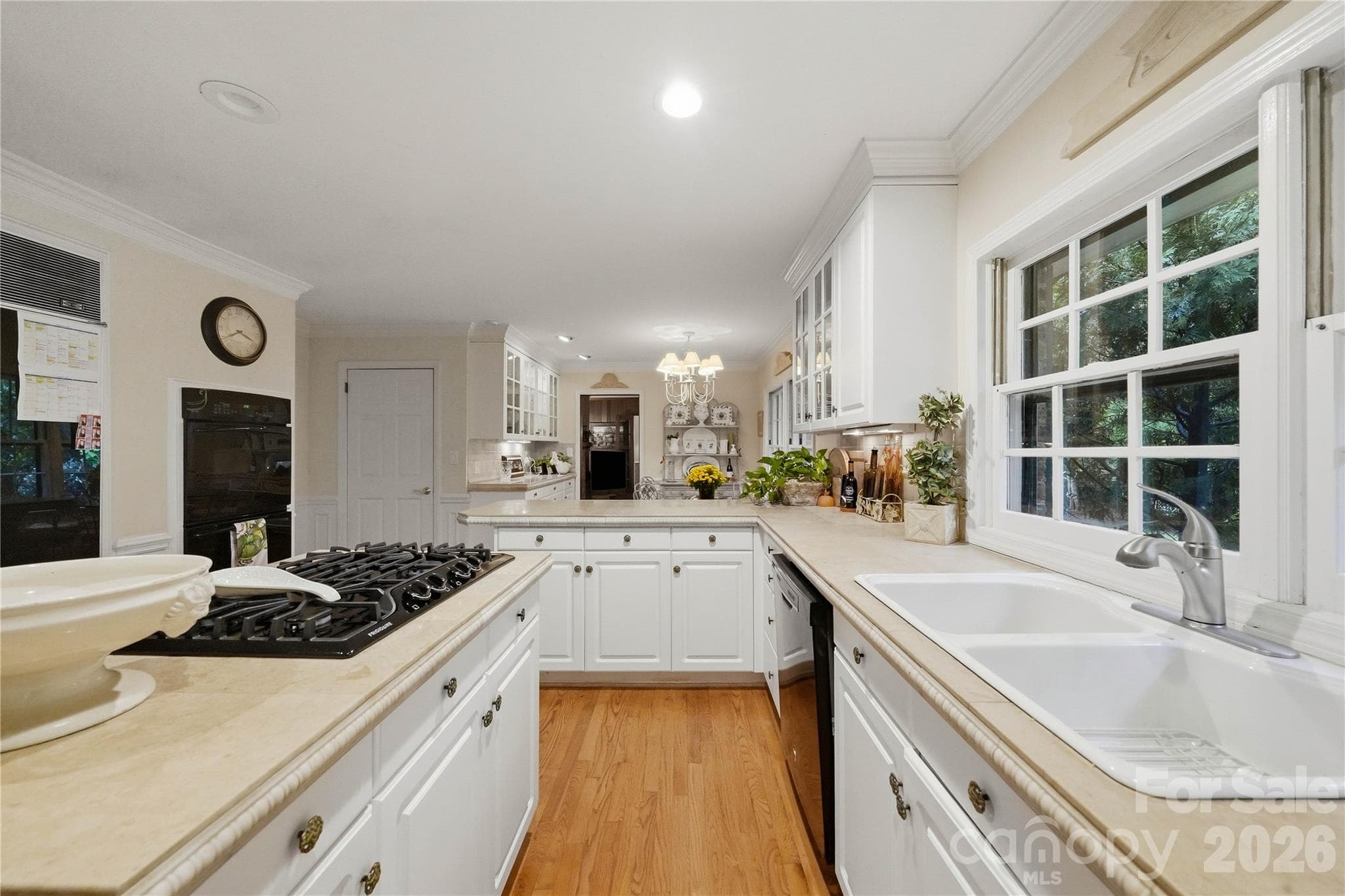 Single Family Residence at 7600 Park Road, Charlotte, photo 11 of 45