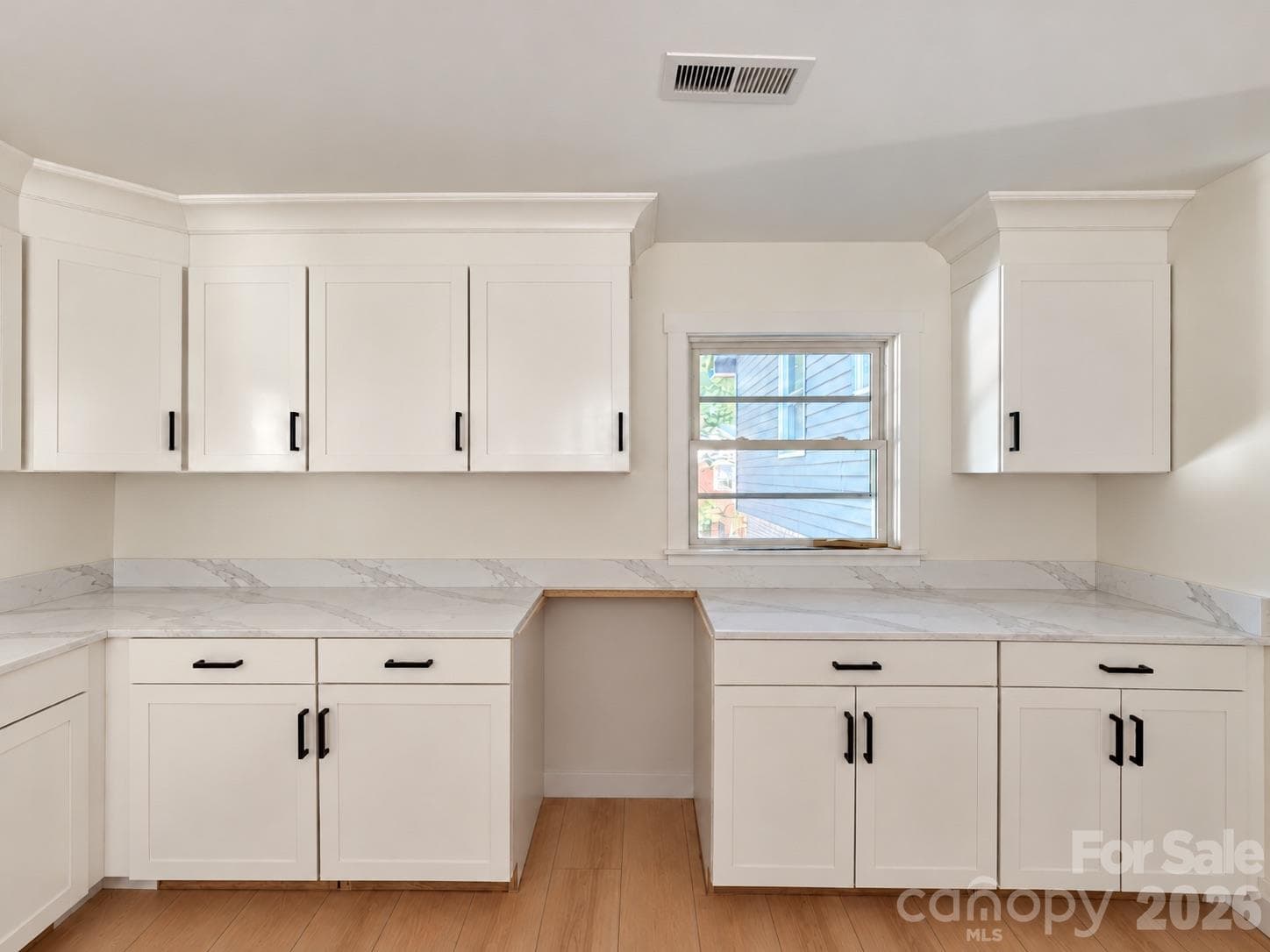 Single Family Residence at 1827 Edgewater Drive, Charlotte, photo 15 of 43