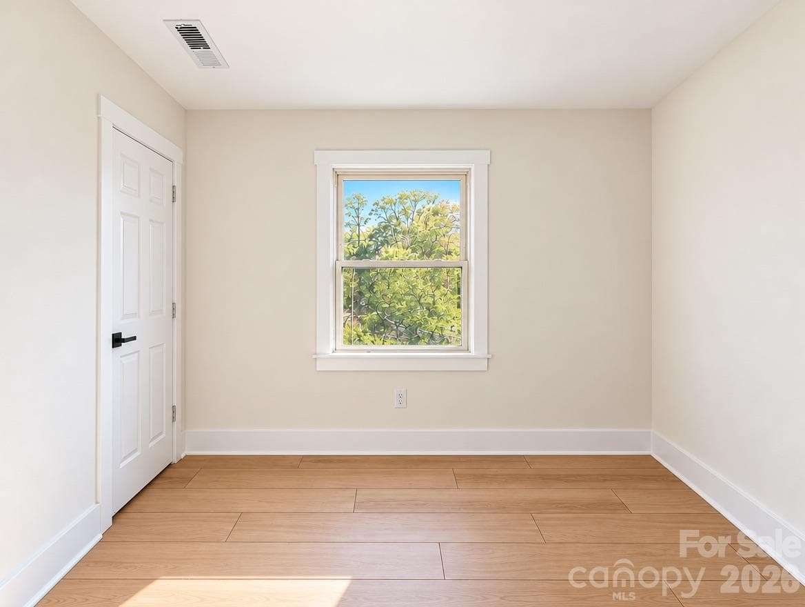 Single Family Residence at 1827 Edgewater Drive, Charlotte, photo 26 of 43
