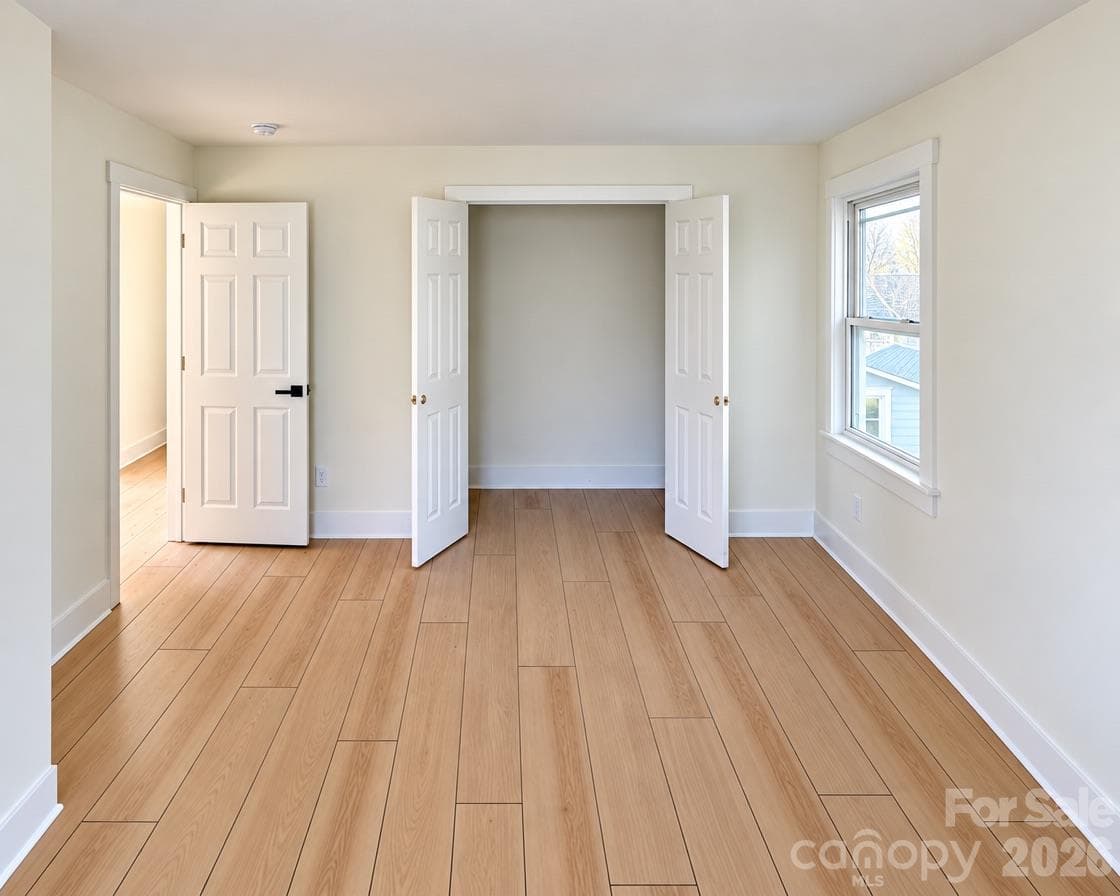 Single Family Residence at 1827 Edgewater Drive, Charlotte, photo 28 of 43