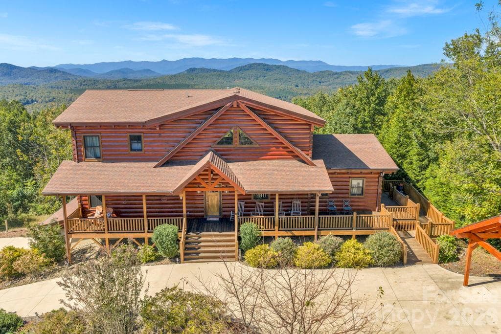 Single Family Residence at 334 Scenic Vista Drive, Nebo, photo 3 of 48