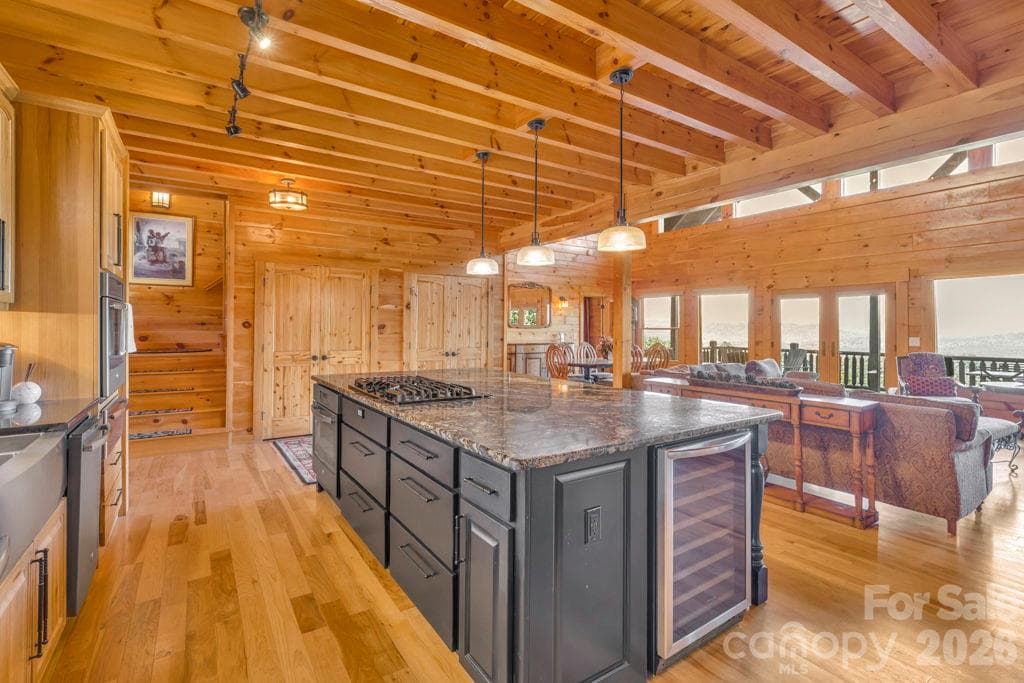Single Family Residence at 334 Scenic Vista Drive, Nebo, photo 9 of 48