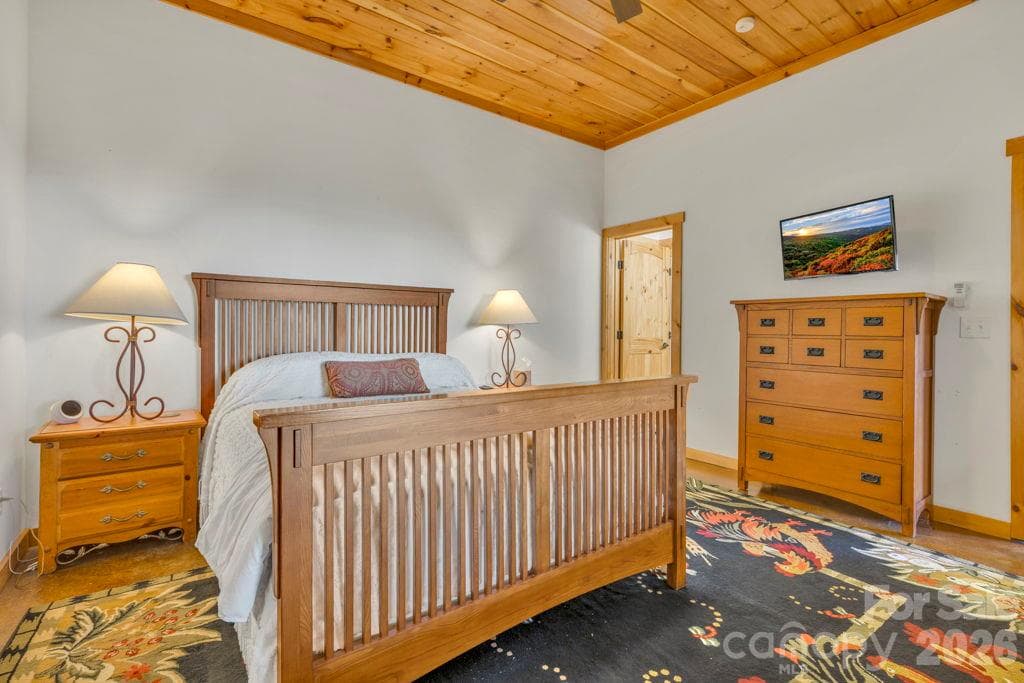 Single Family Residence at 334 Scenic Vista Drive, Nebo, photo 27 of 48