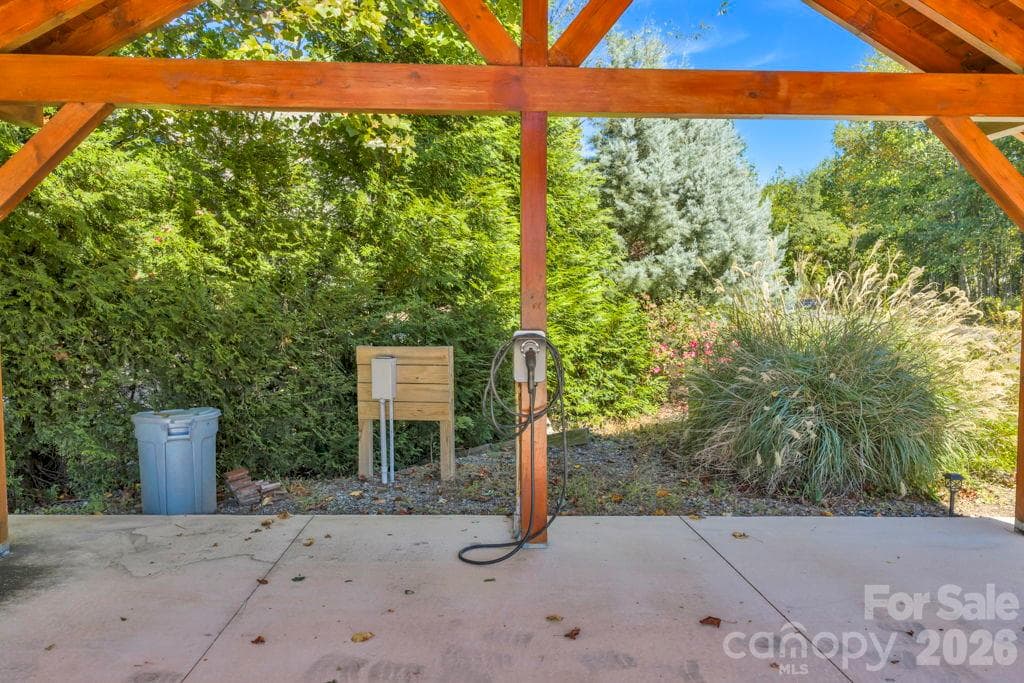 Single Family Residence at 334 Scenic Vista Drive, Nebo, photo 43 of 48