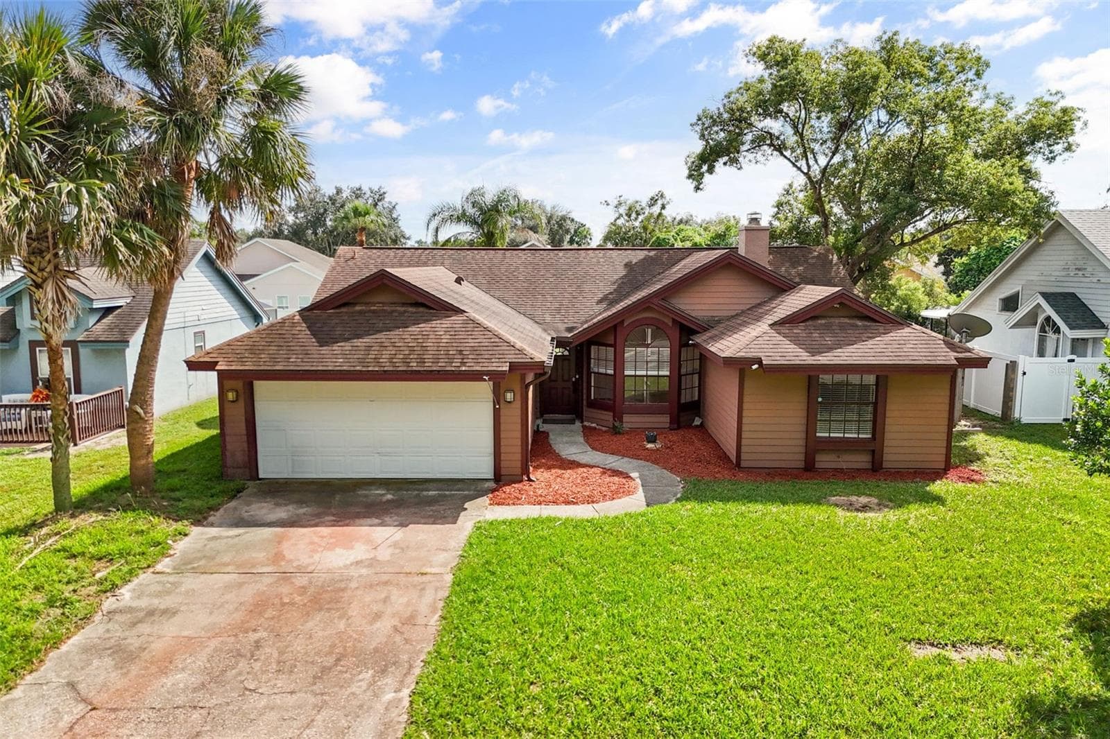 Single Family Residence at 2507 DOVETAIL DR, OCOEE, photo 2 of 28