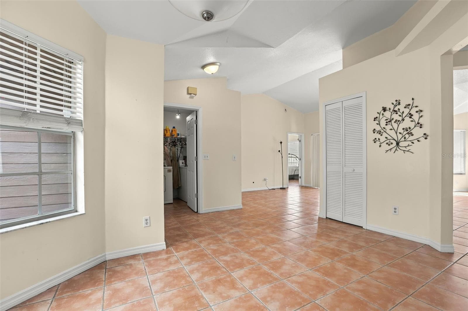Single Family Residence at 2507 DOVETAIL DR, OCOEE, photo 3 of 28