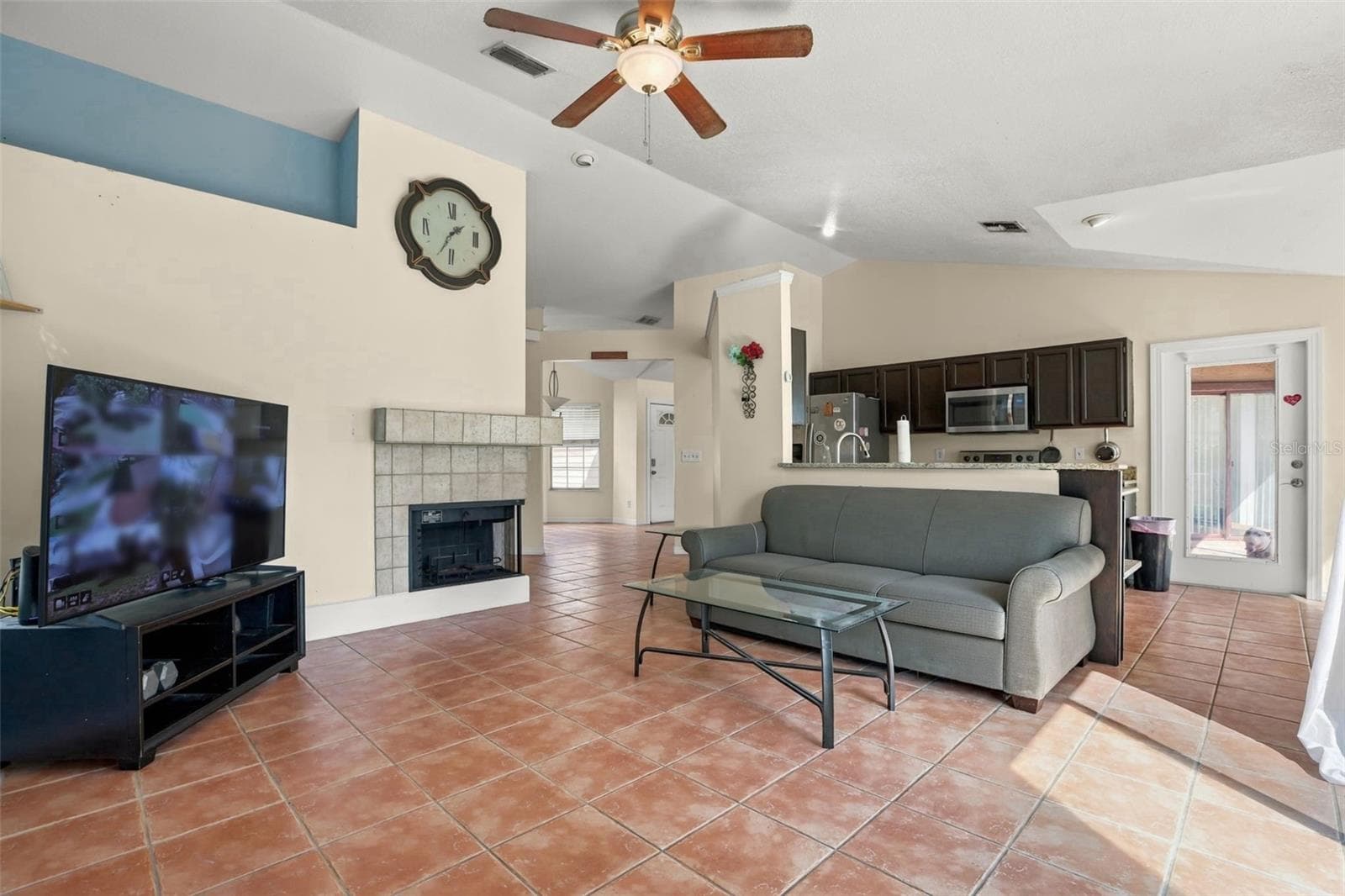 Single Family Residence at 2507 DOVETAIL DR, OCOEE, photo 9 of 28