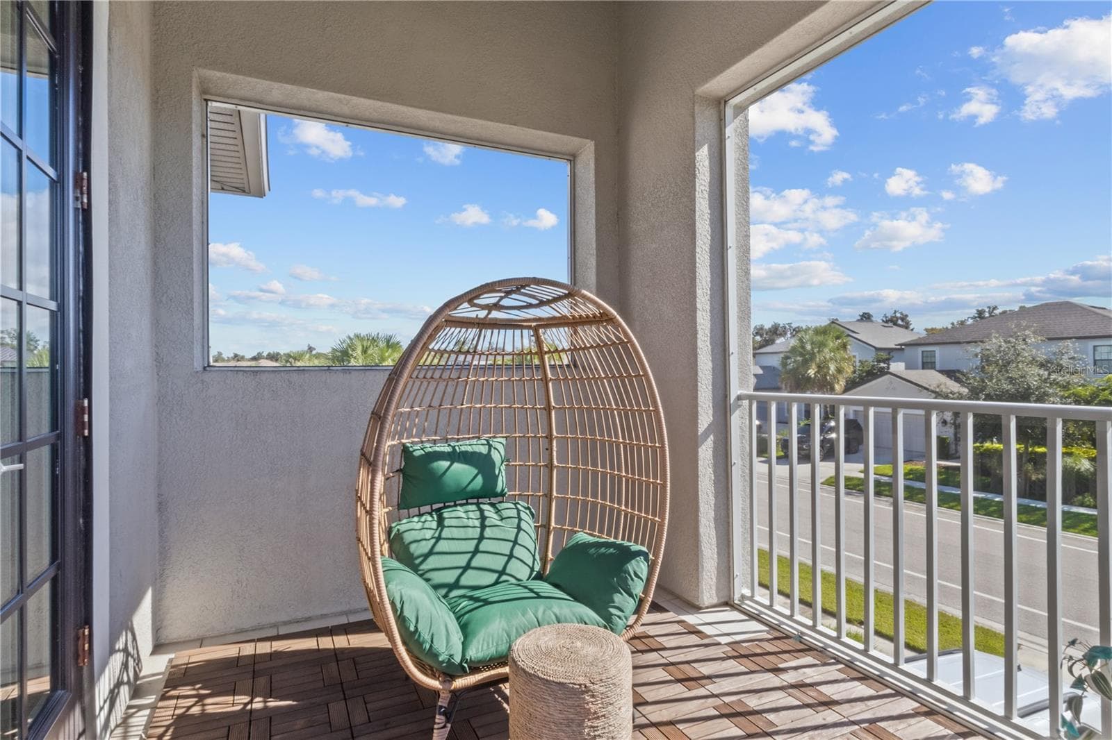 Primary bedroom screened balcony - 9113 LUNA LN, SARASOTA
