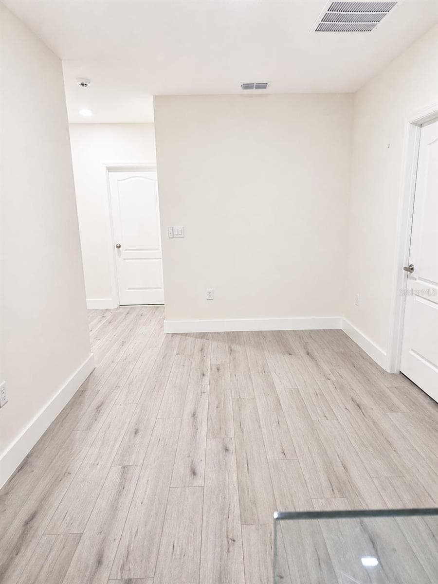 Single Family Residence at 2618 ANGEL FALLS DR, DAVENPORT, photo 7 of 12