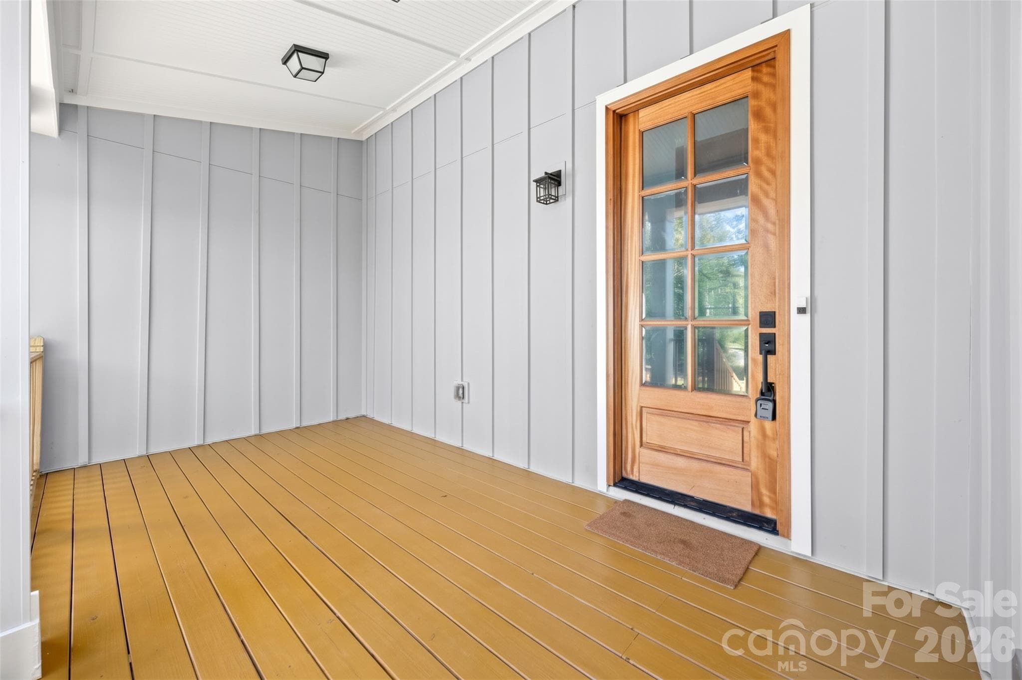 Single Family Residence at 2621 Moon Creek Lane, Clover, photo 3 of 46