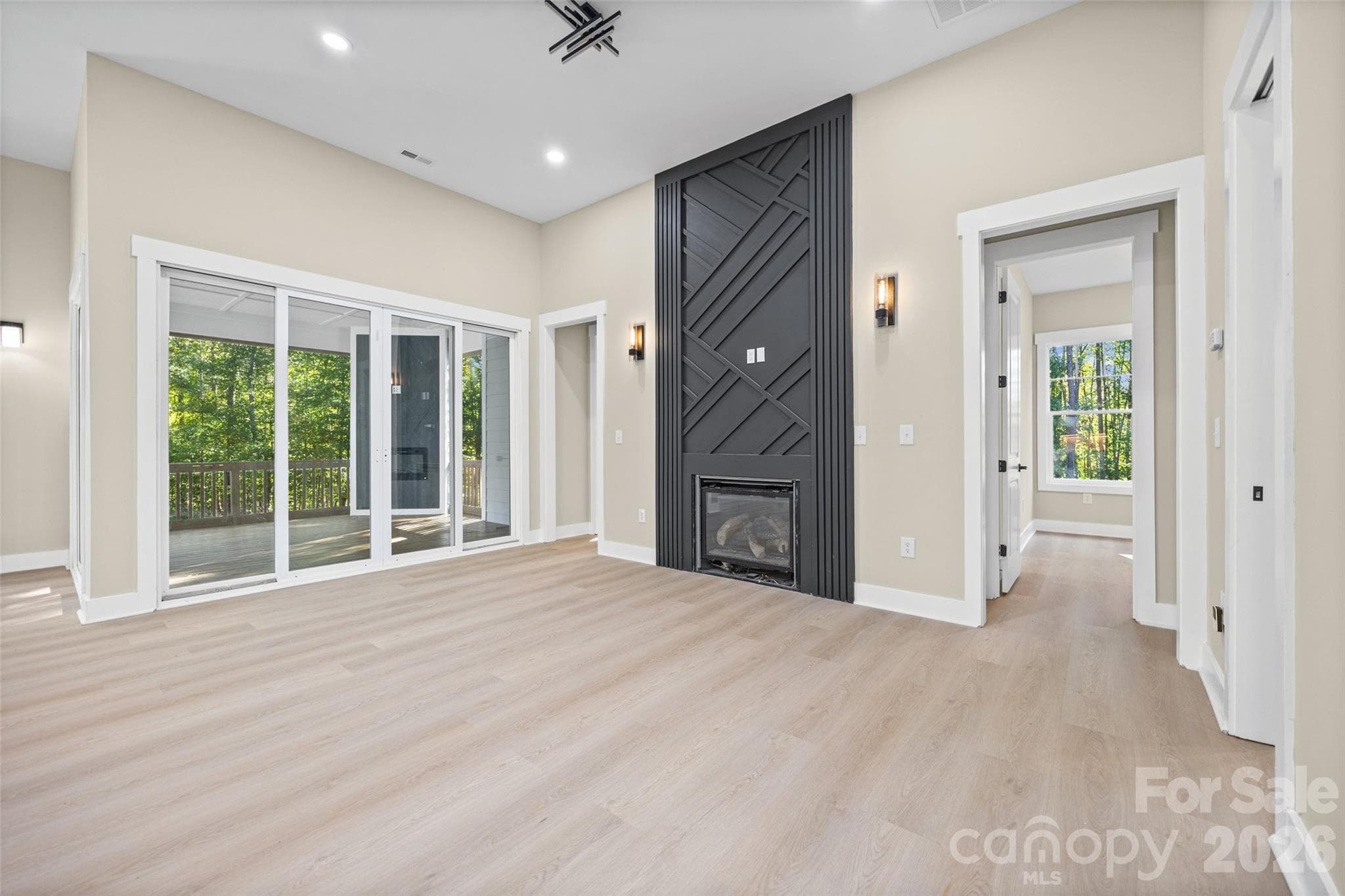 Single Family Residence at 2621 Moon Creek Lane, Clover, photo 7 of 46