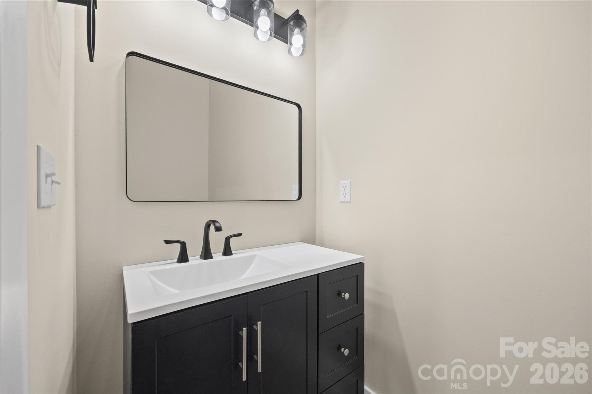 Single Family Residence at 2621 Moon Creek Lane, Clover, photo 19 of 46