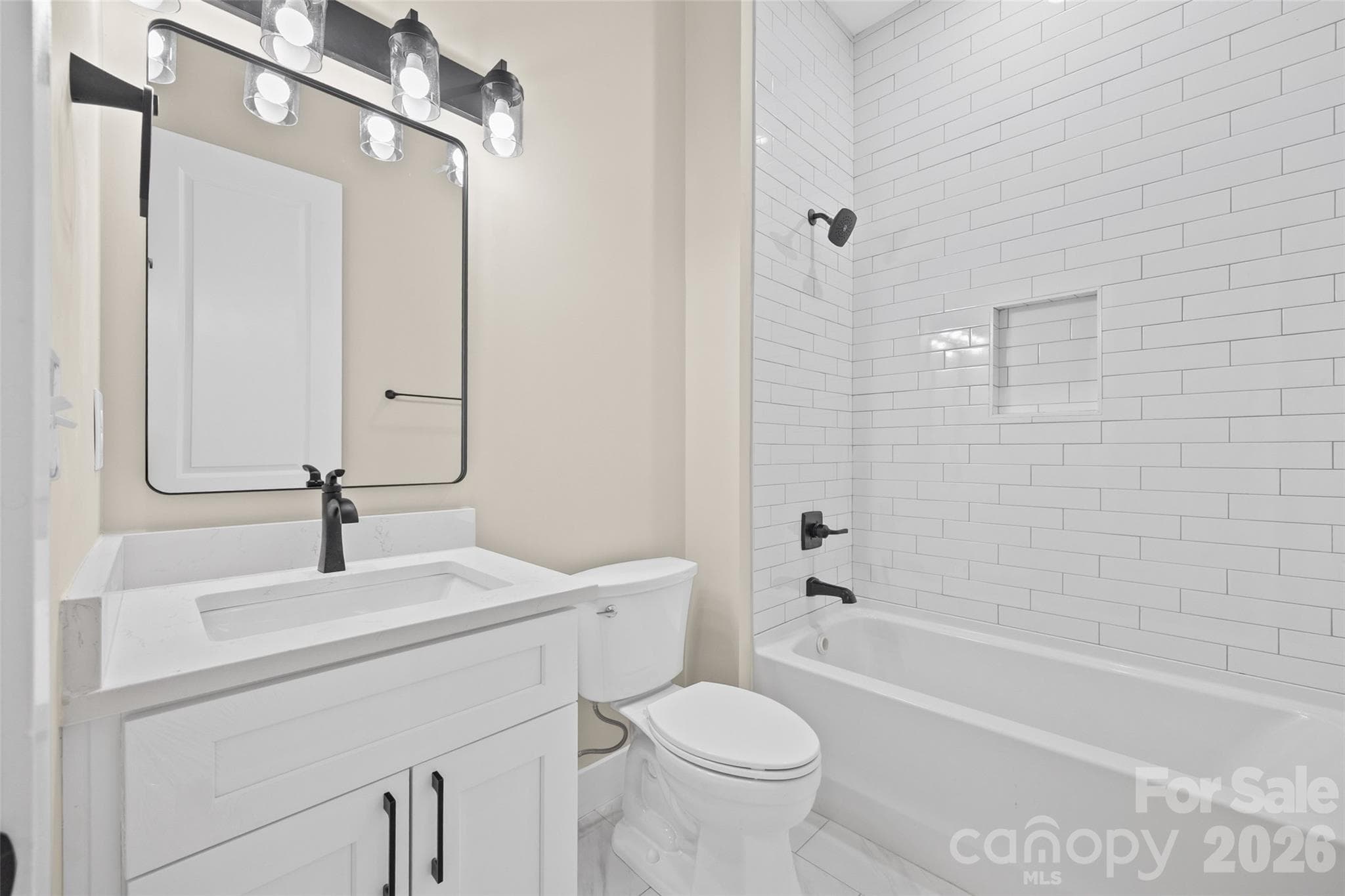 Single Family Residence at 2621 Moon Creek Lane, Clover, photo 21 of 46
