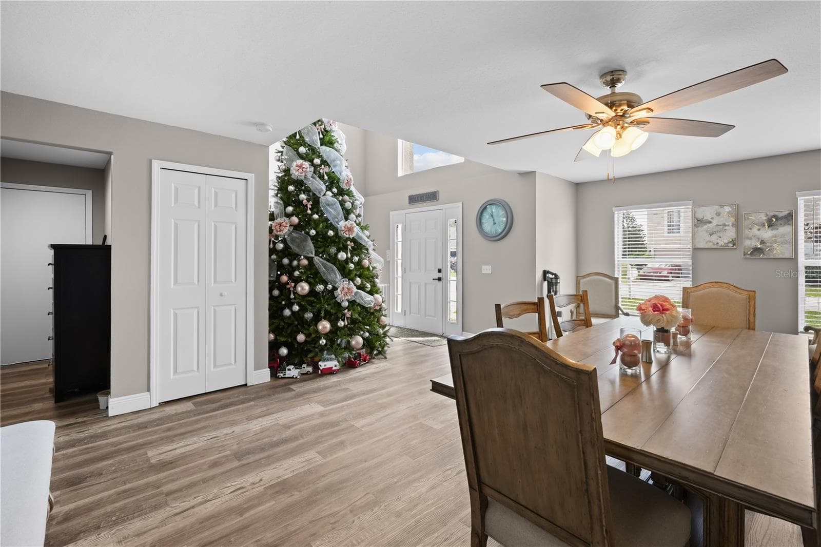 Formal Dining/Living Room - 148 VISTA VIEW AVE, EAGLE LAKE