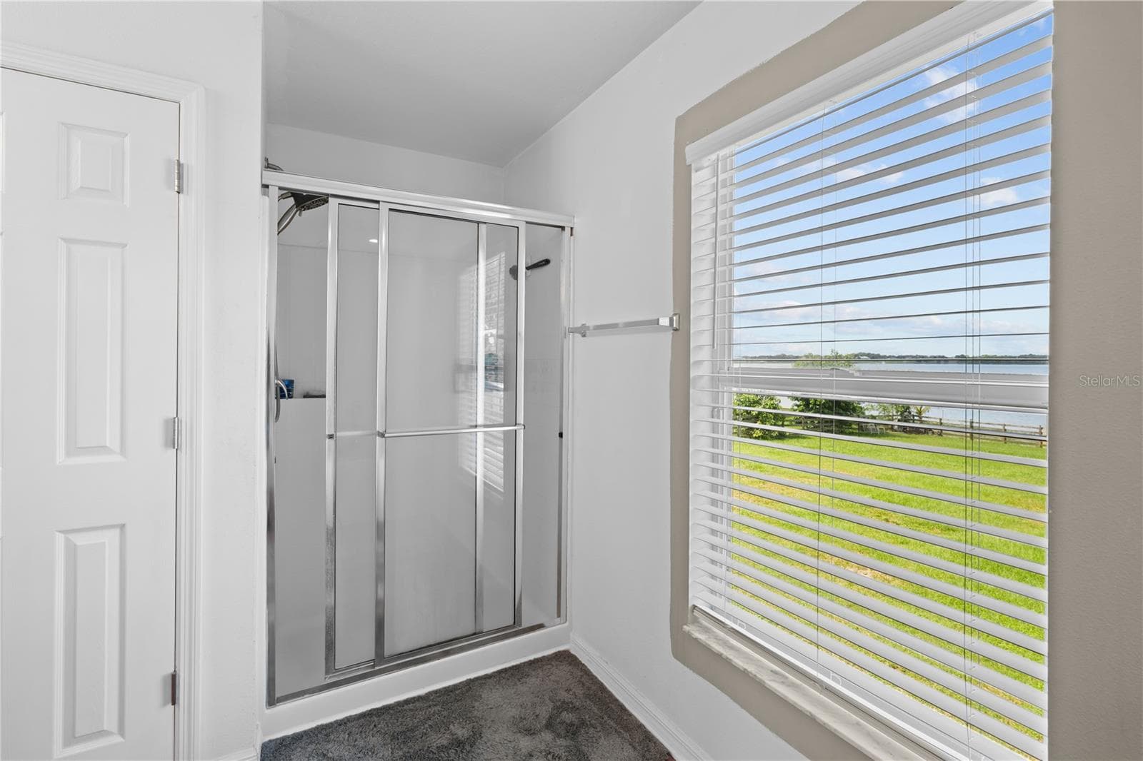 Guest En-Suite Bathroom with Walk-in shower - 148 VISTA VIEW AVE, EAGLE LAKE