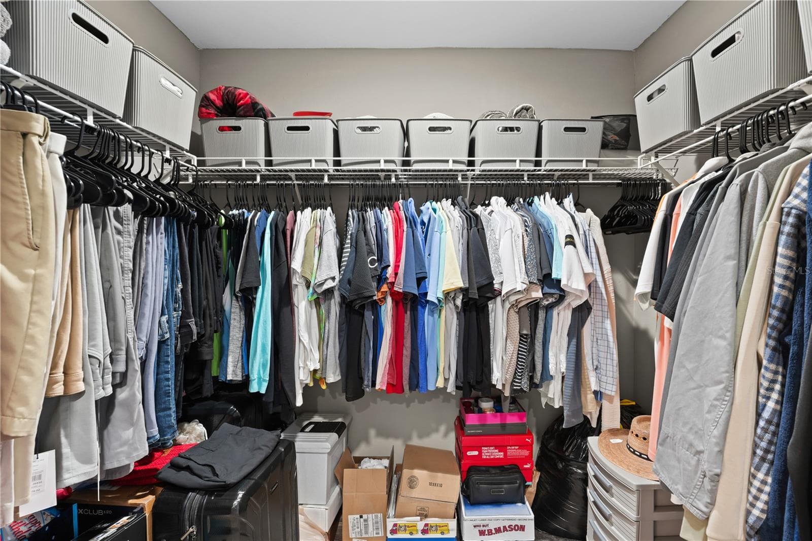 His and hers closet - 148 VISTA VIEW AVE, EAGLE LAKE