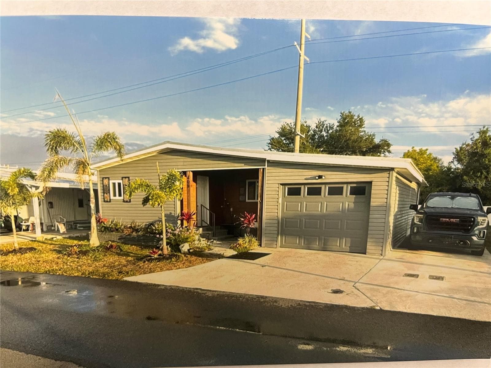 Manufactured Home at 408 S CERVINA DR S, VENICE, photo 2 of 69