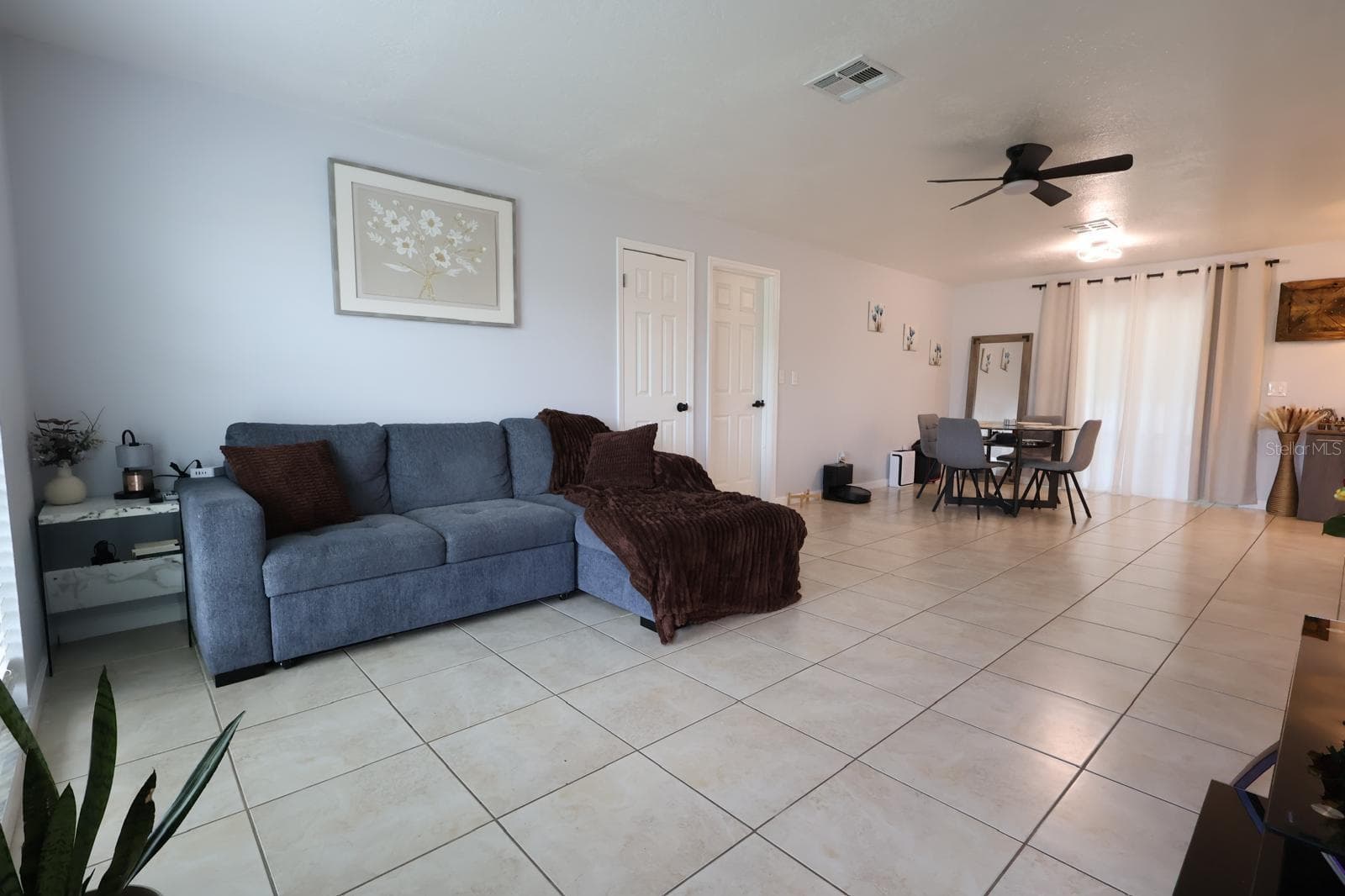 Single Family Residence at 256 LA PAZ DR, KISSIMMEE, photo 6 of 37